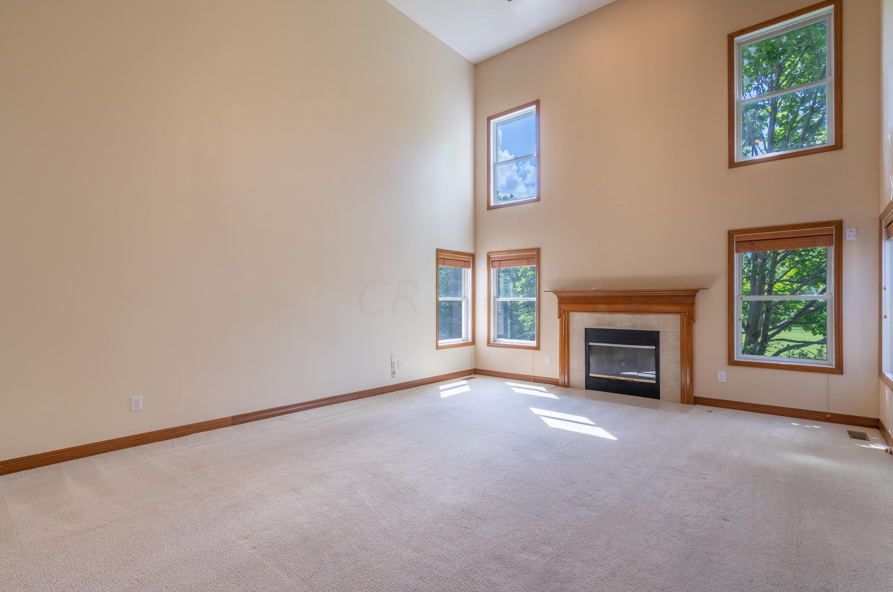 4697 Nadine Park Dr, Hilliard OH 43026-6080 exterior