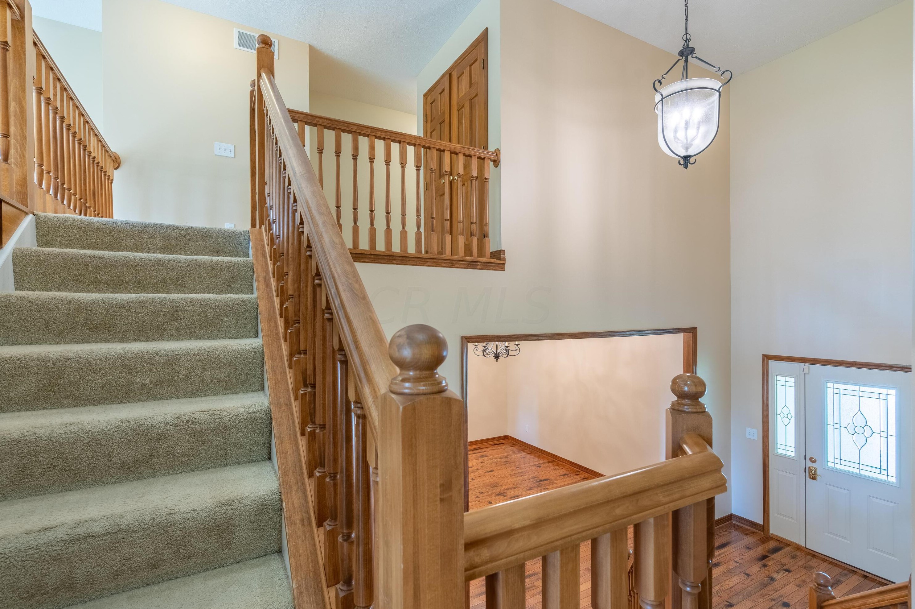 4697 Nadine Park Dr, Hilliard OH 43026-6080 exterior