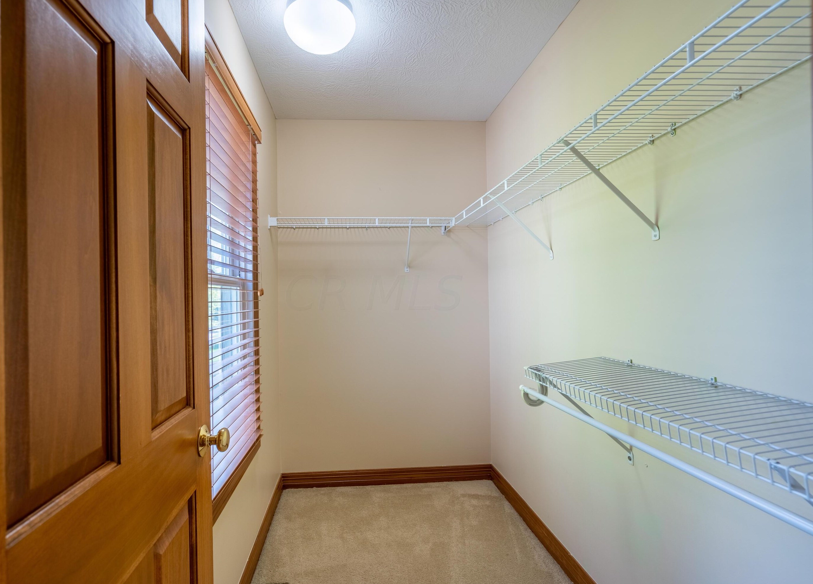 4697 Nadine Park Dr, Hilliard OH 43026-6080 exterior