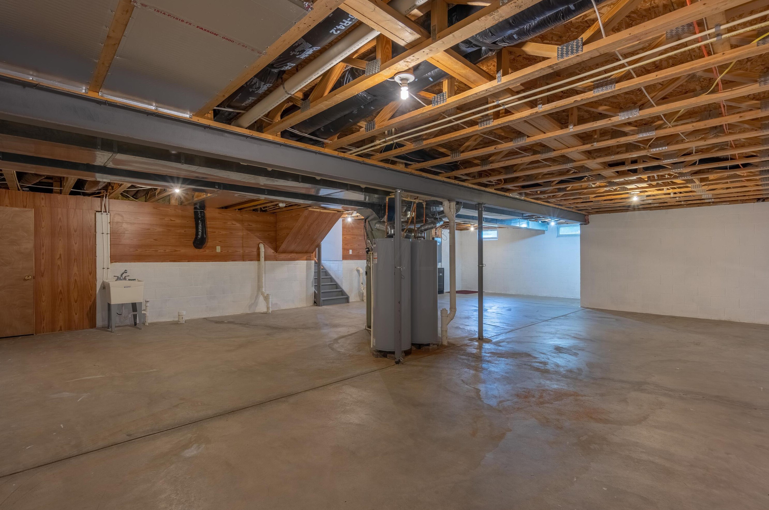 4697 Nadine Park Dr, Hilliard OH 43026-6080 exterior