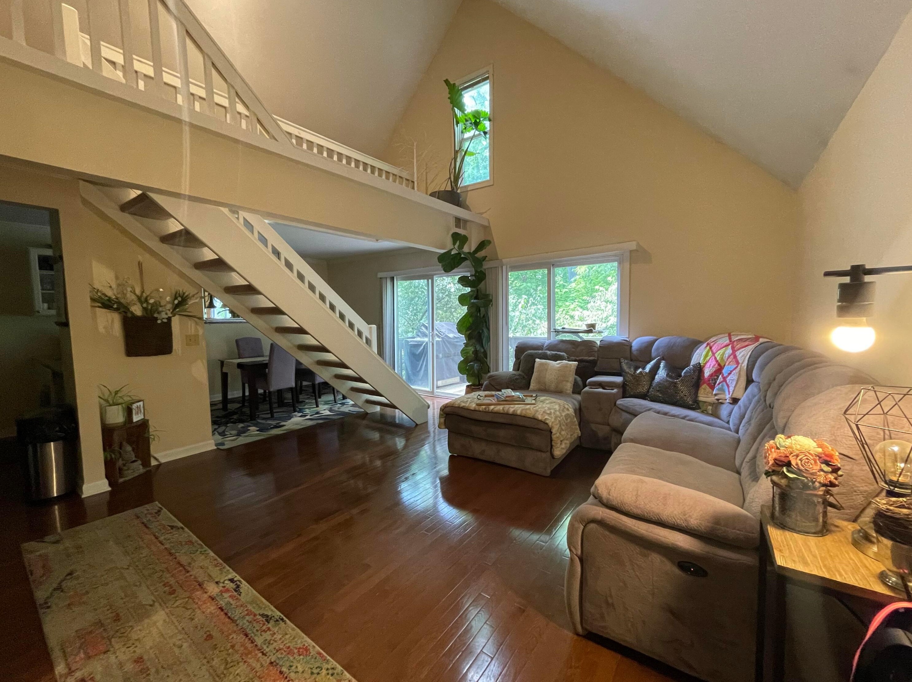 1579 Arlington Ave, Columbus, OH 43211-1513