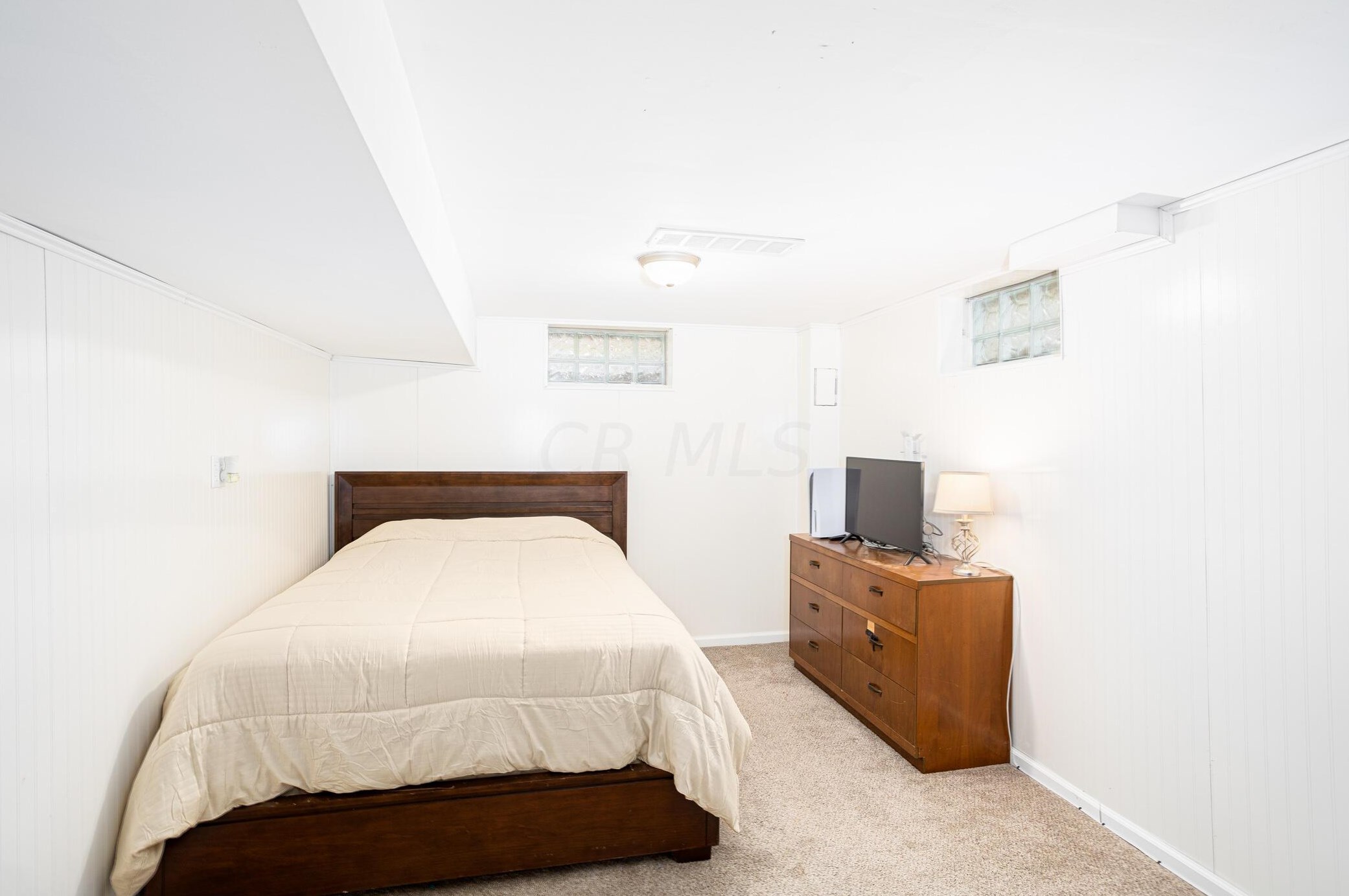 2751 Regina Ave, Columbus OH 43204-2724 exterior