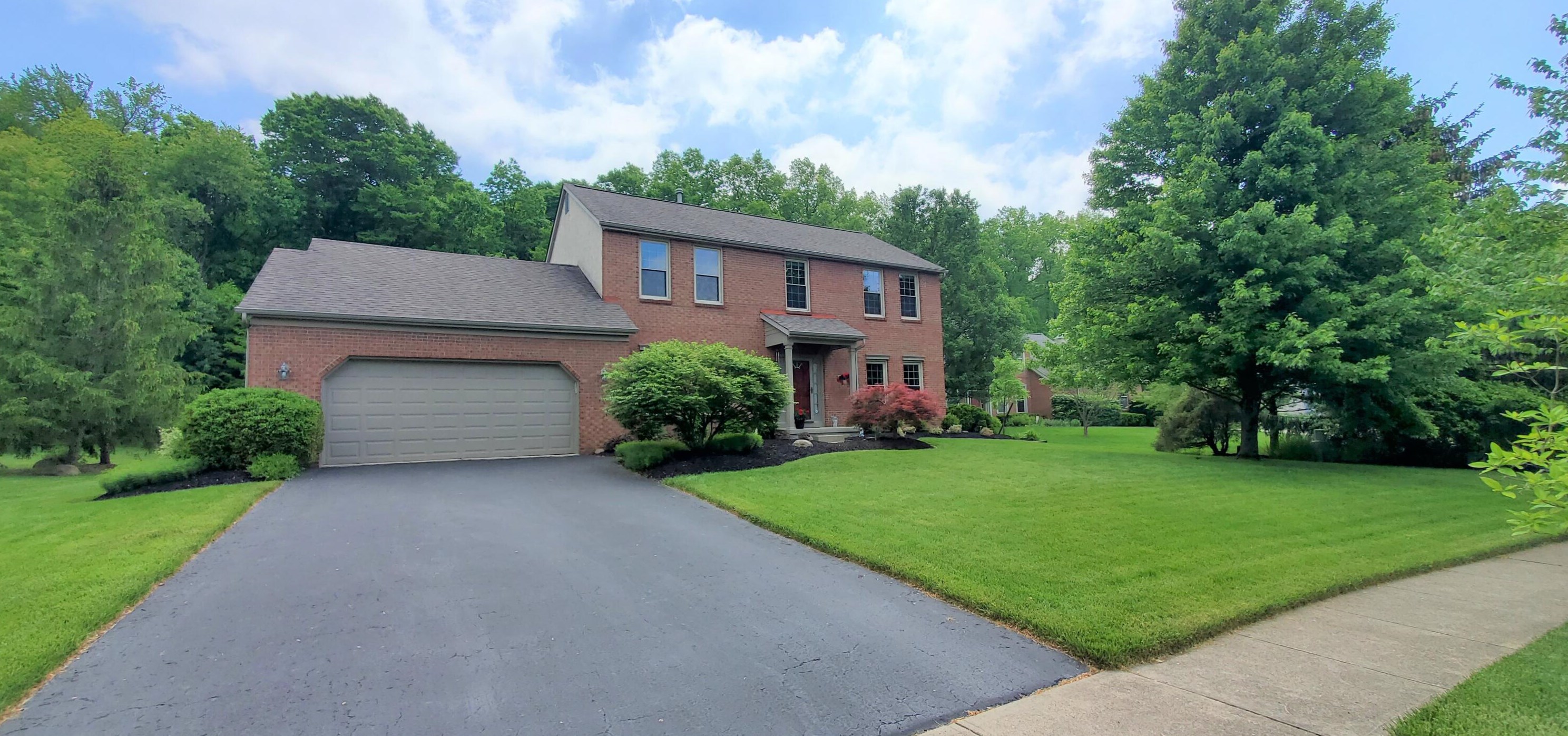 1182 Summer Hill Cir, Columbus, OH 43230-6247