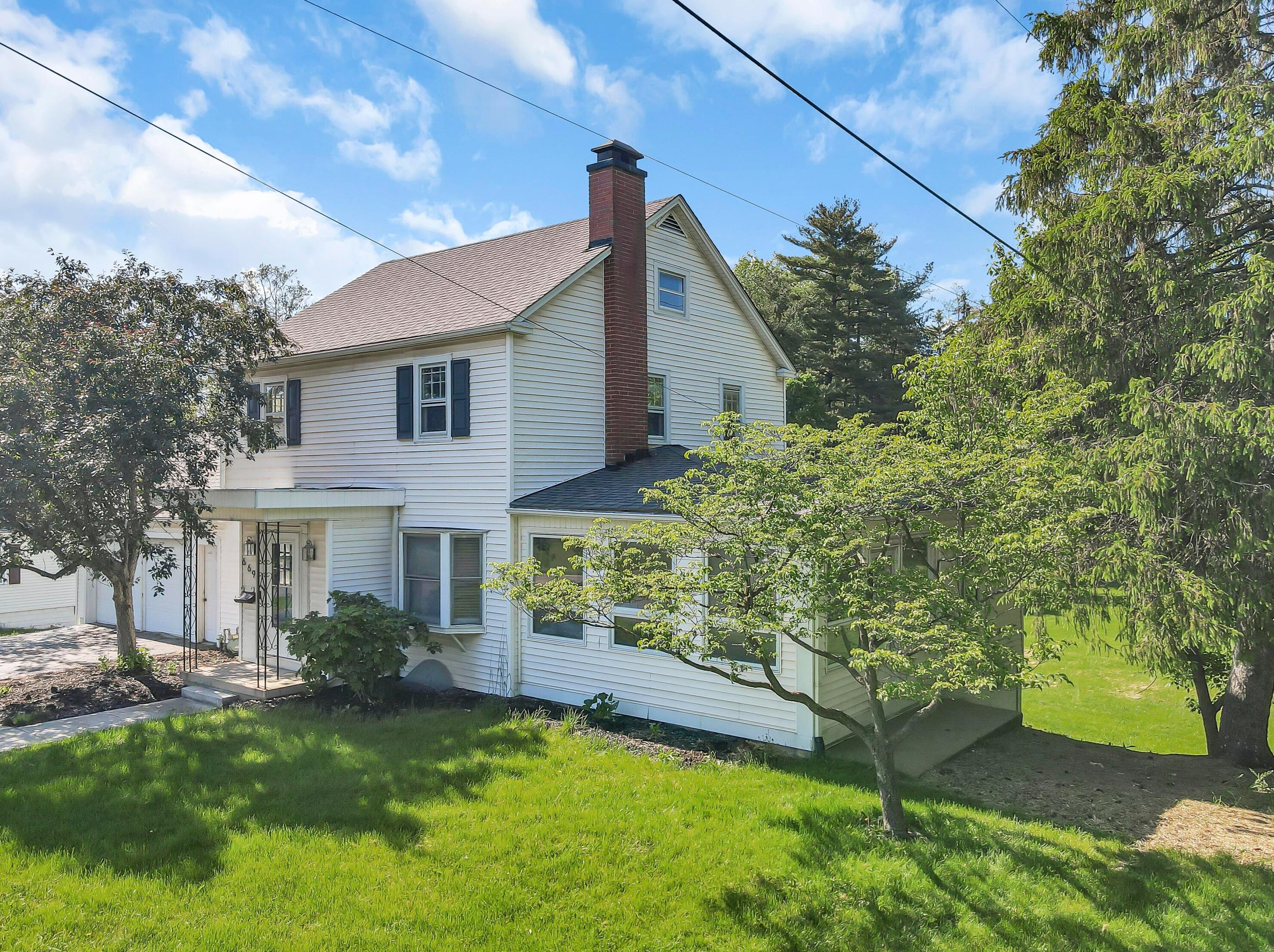 669 Pleasantville Rd, Lancaster OH 43130-3333 exterior