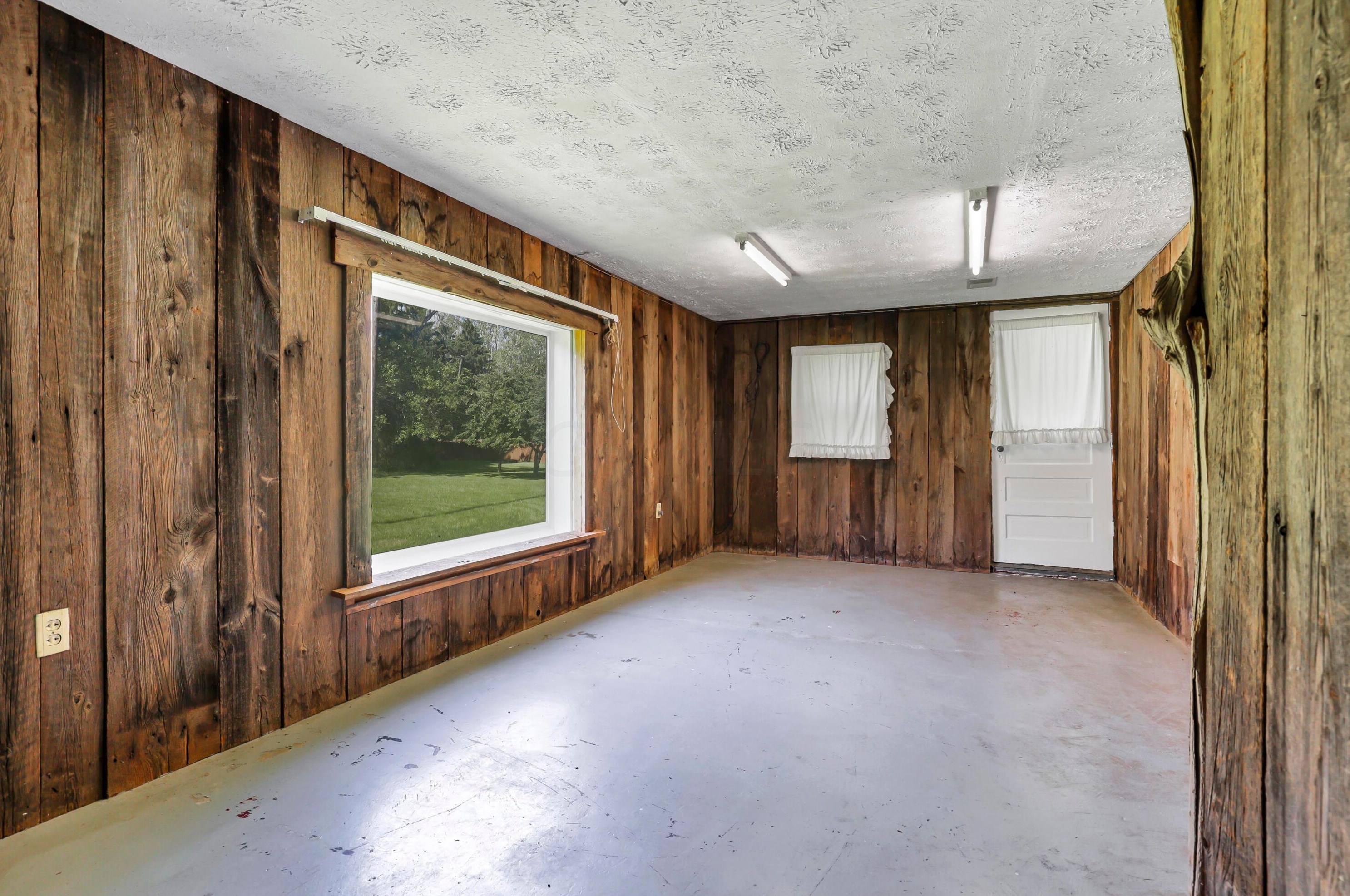 669 Pleasantville Rd, Lancaster OH 43130-3333 exterior