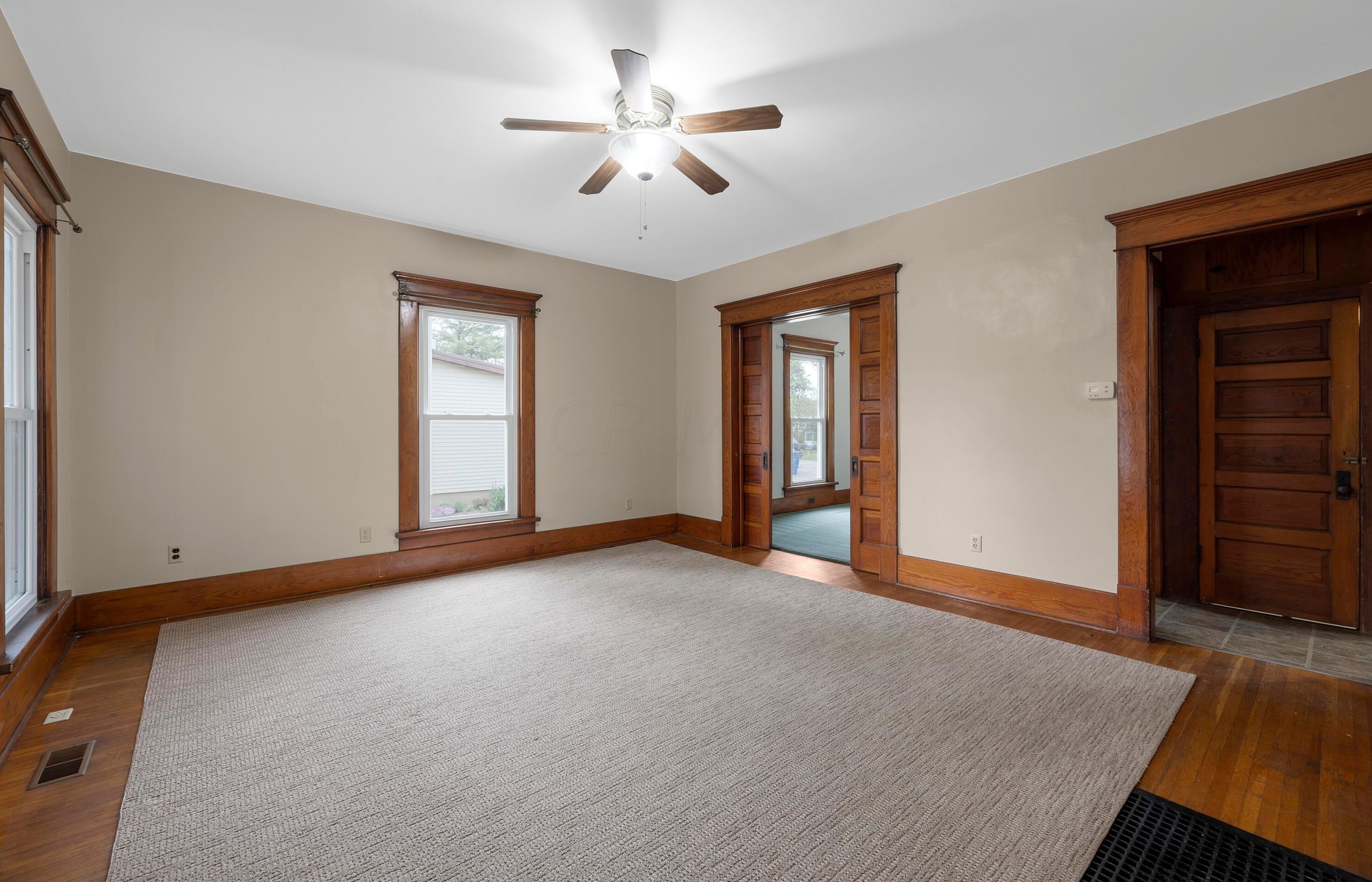 443 W William St, Delaware, OH 43015
