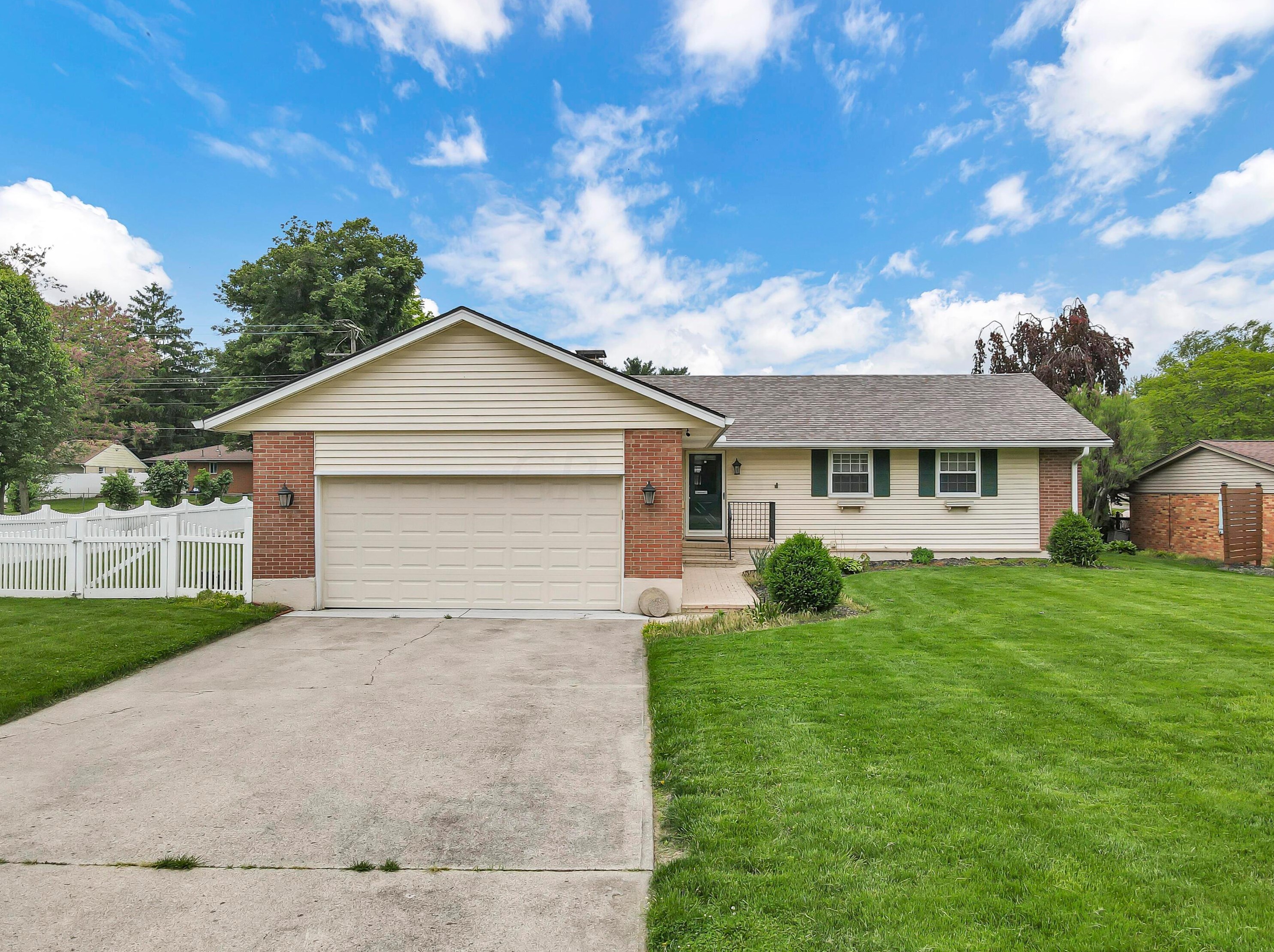 5375 Marshall Rd, Dayton, OH 45429-5914