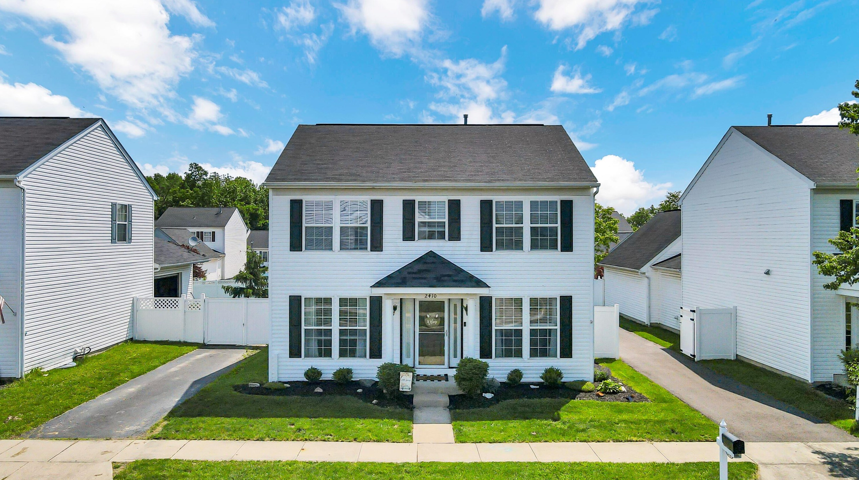 2410 Rosecrest St, Darbydale, OH 43123-8464