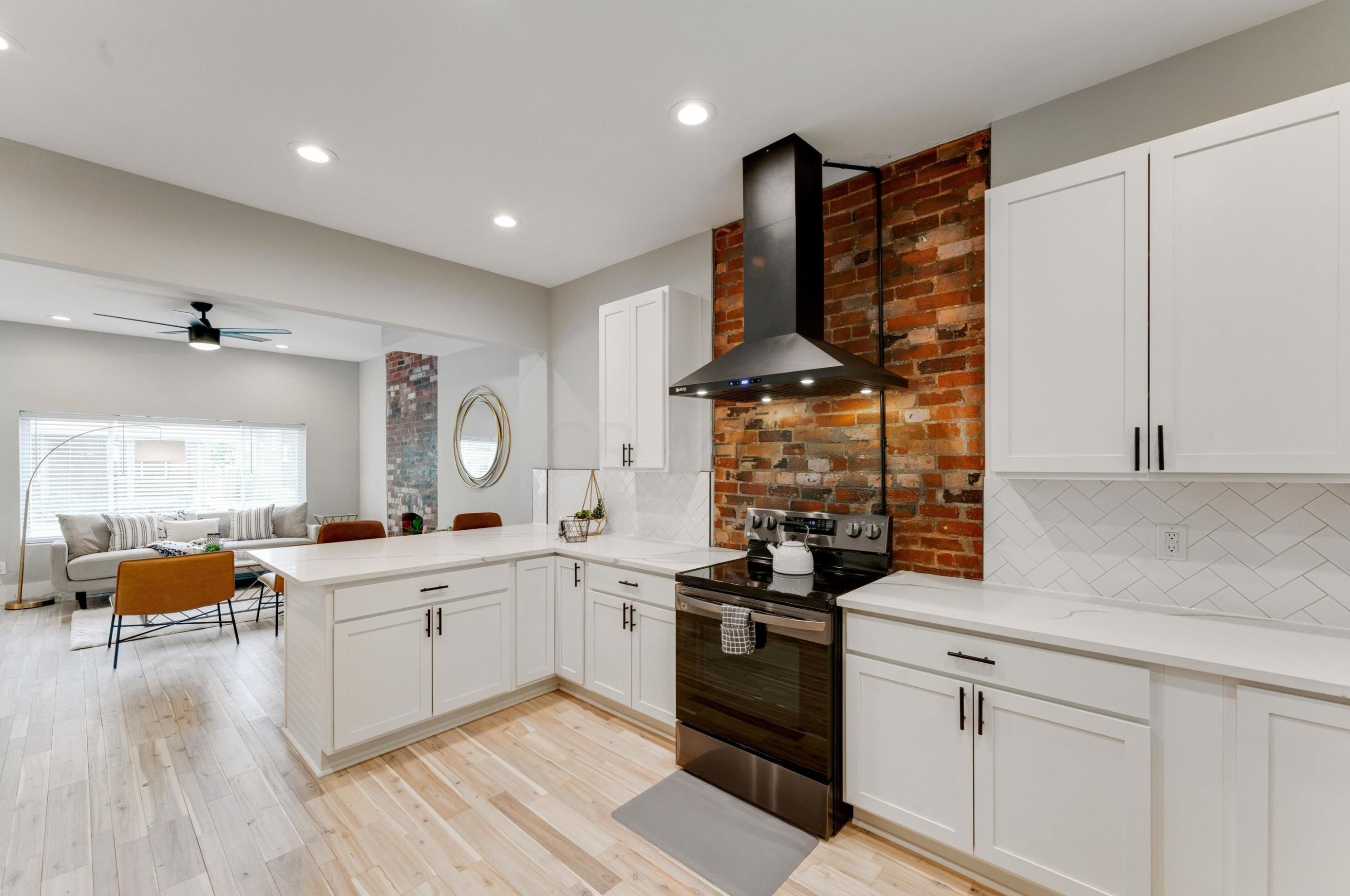 337 Linwood Ave, Columbus OH 43207-1430 exterior