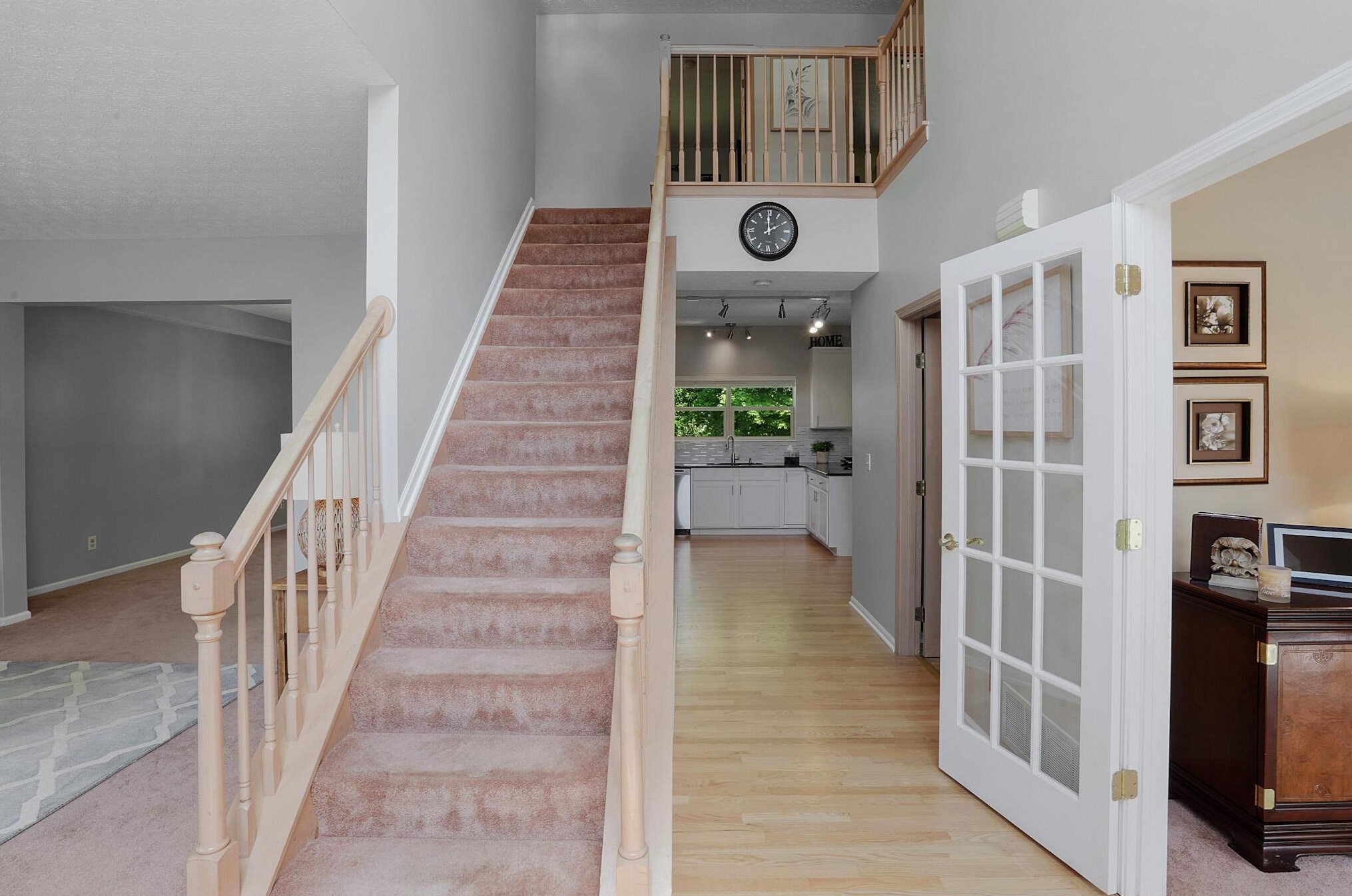 216 Ashley Ct, Columbus OH 43230-6250 exterior