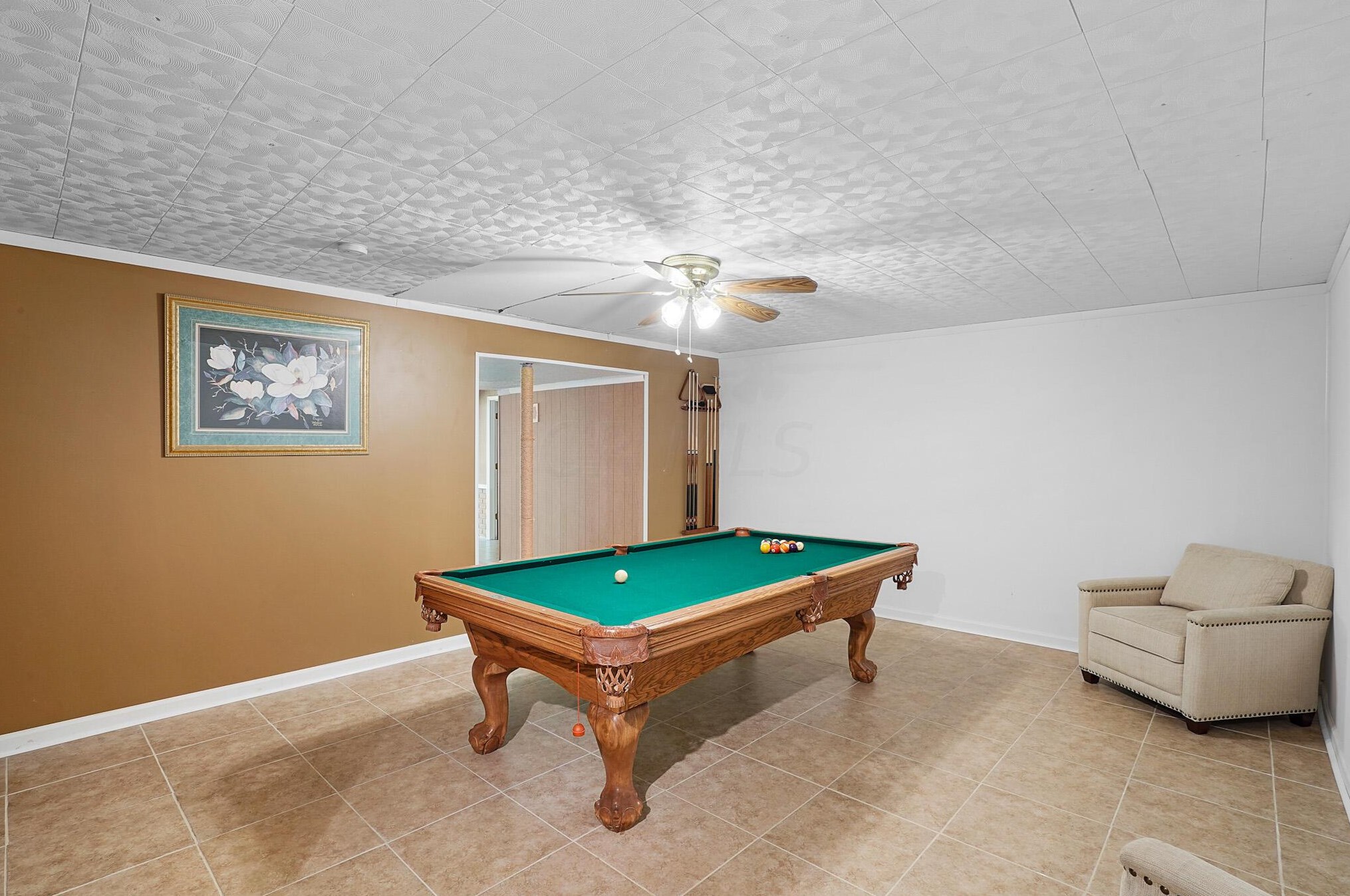 216 Ashley Ct, Columbus OH 43230-6250 exterior