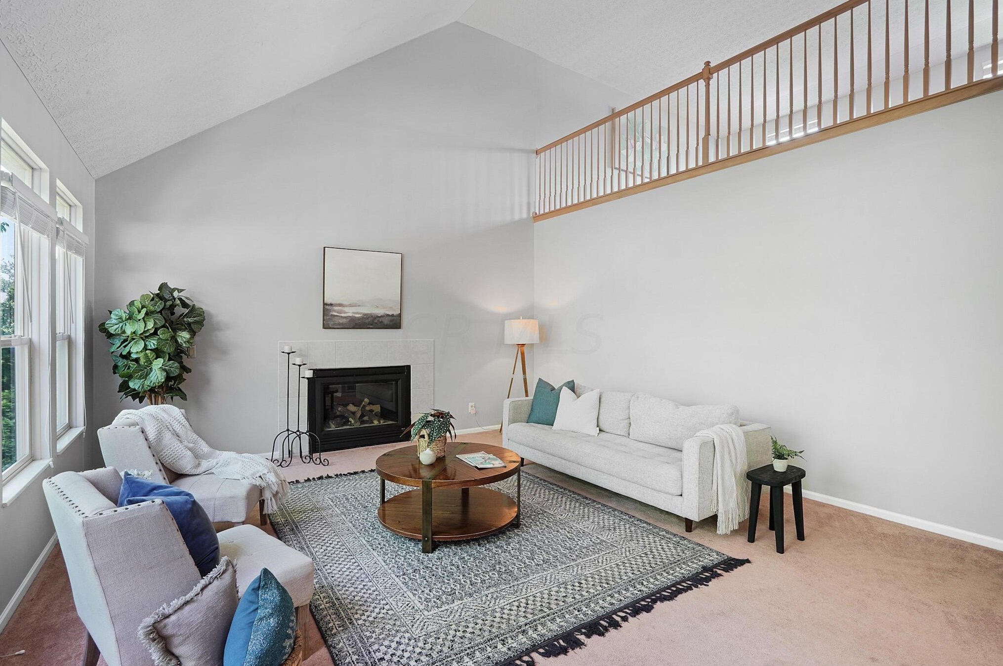 216 Ashley Ct, Columbus OH 43230-6250 exterior