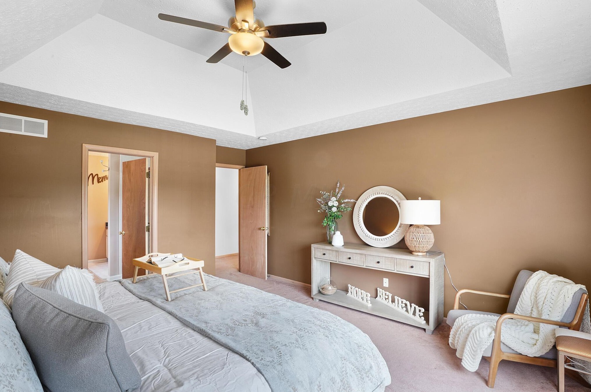 216 Ashley Ct, Columbus OH 43230-6250 exterior