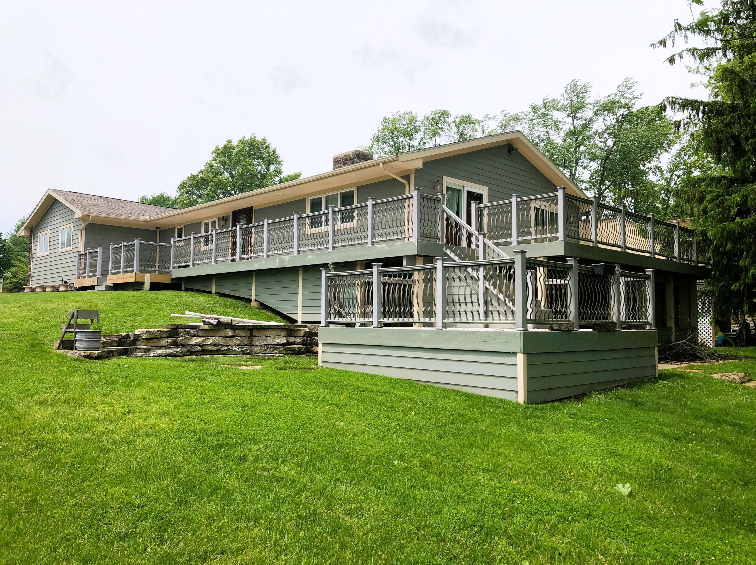 2031 Chickasaw Dr, London, OH 43140