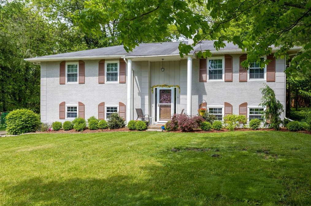 362 Knoll Dr, Granville, OH 43023-9661