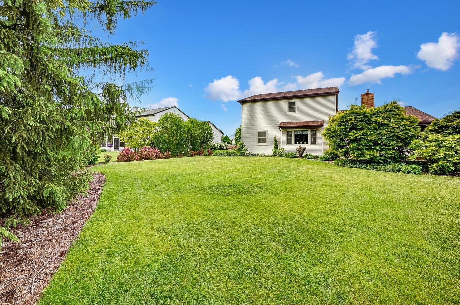 6359 Youngland Dr, Columbus OH 43228-9478 exterior