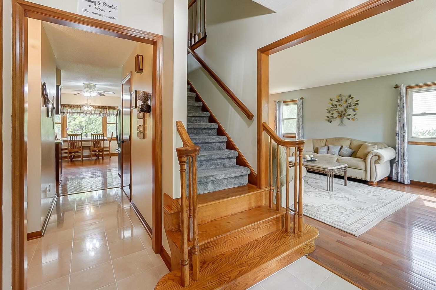 6359 Youngland Dr, Columbus OH 43228-9478 exterior