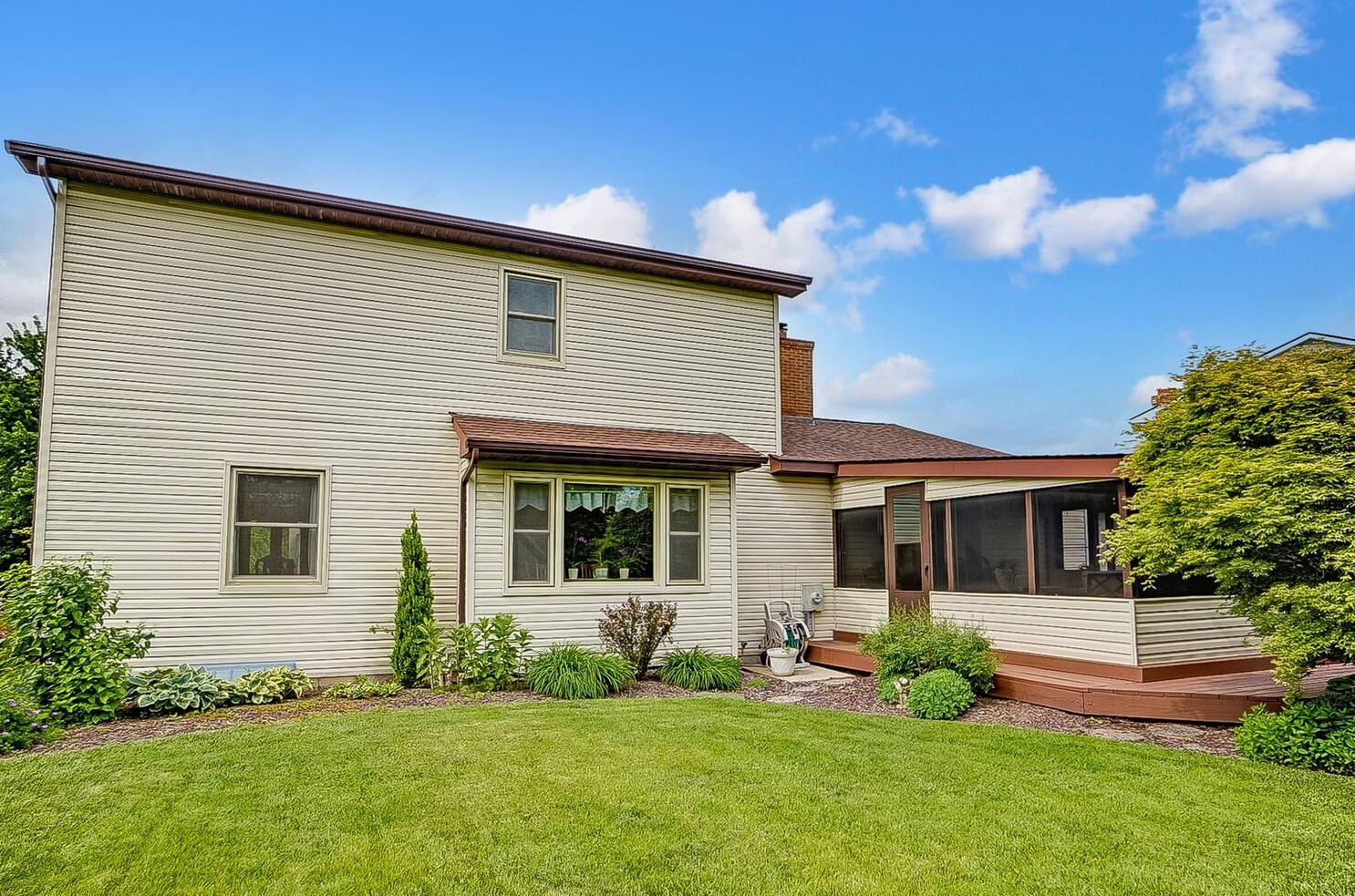 6359 Youngland Dr, Columbus OH 43228-9478 exterior