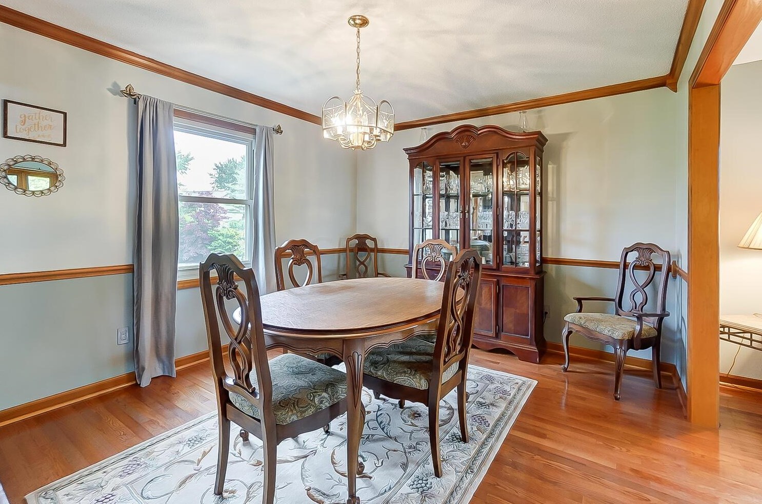 6359 Youngland Dr, Columbus OH 43228-9478 exterior