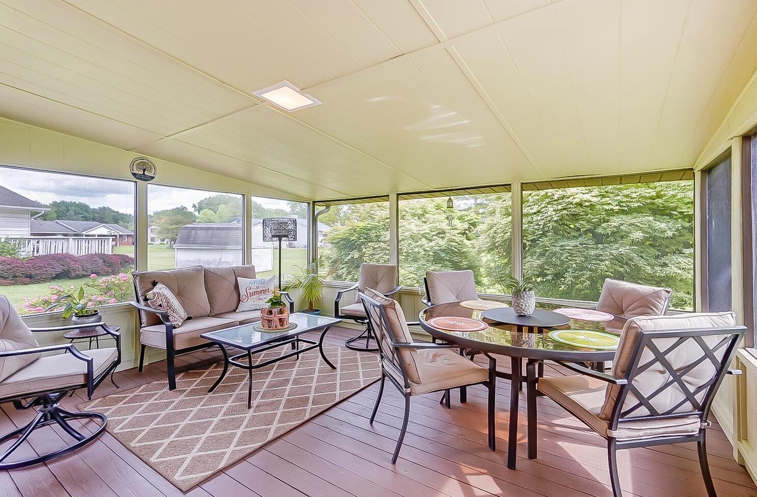 6359 Youngland Dr, Columbus OH 43228-9478 exterior