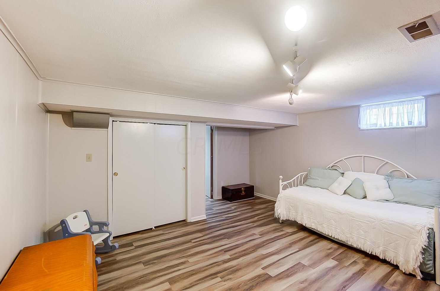 6359 Youngland Dr, Columbus OH 43228-9478 exterior