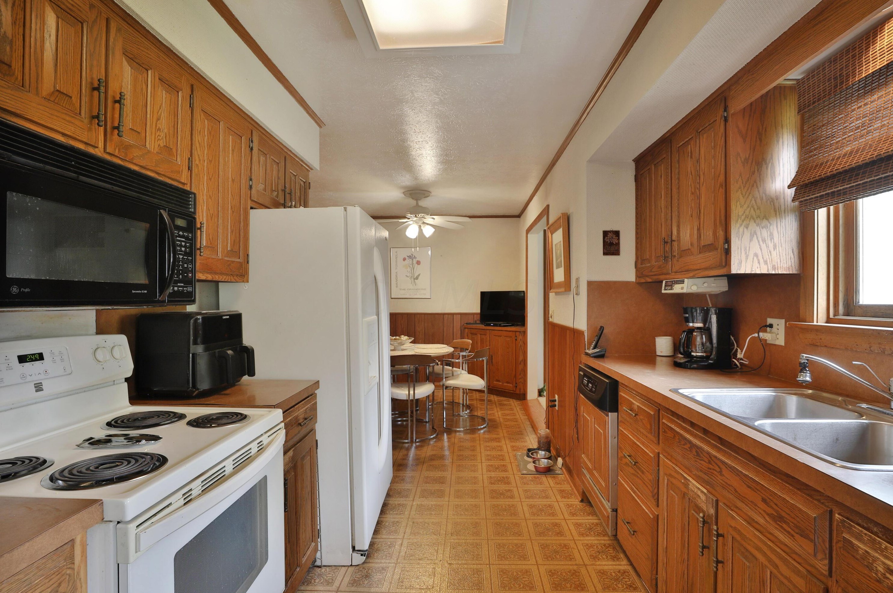 1320 Seymour Ave, Columbus OH 43206-1839 exterior