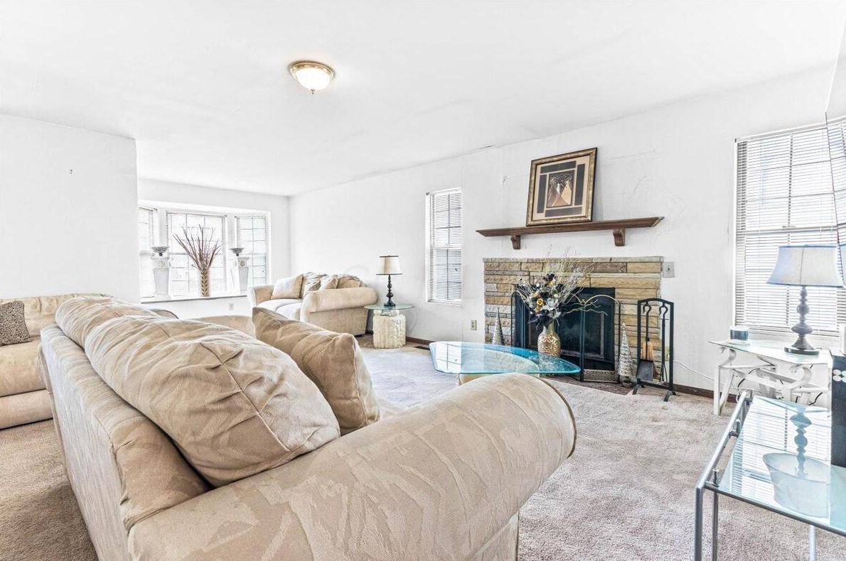 1462 Deshler Ave, Columbus OH  43206-3257 exterior