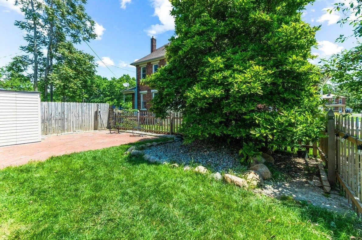 216 Monroe Ave, Columbus OH 43203-1444 exterior