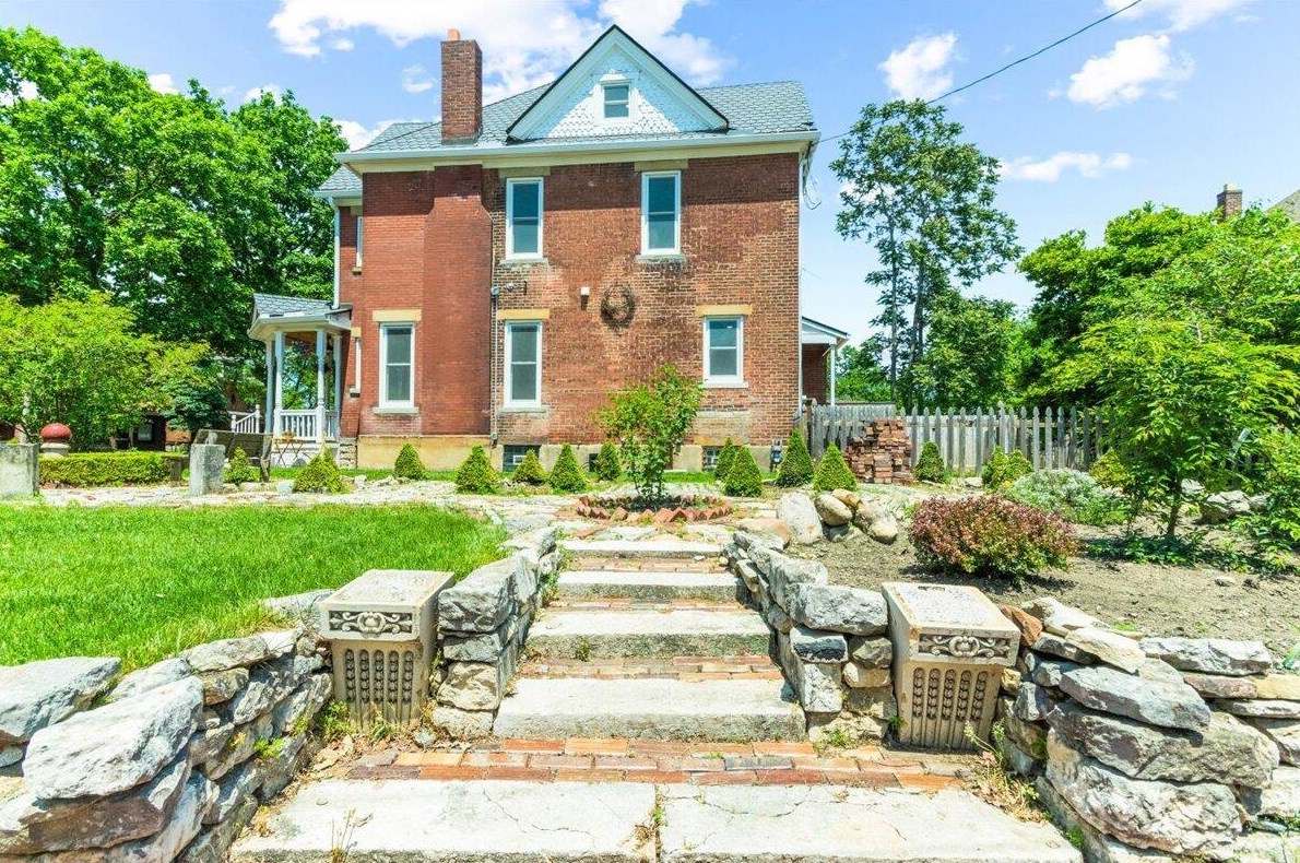 216 Monroe Ave, Columbus OH 43203-1444 exterior