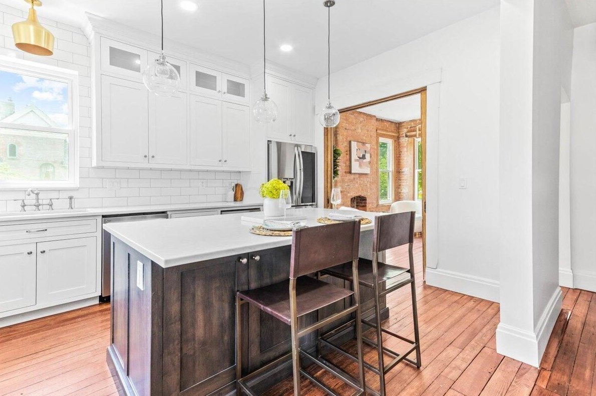 216 Monroe Ave, Columbus OH 43203-1444 exterior