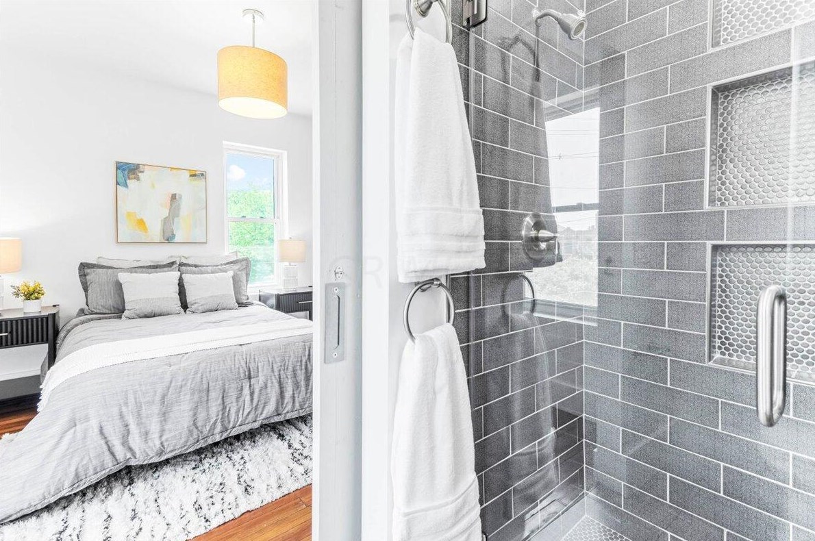 216 Monroe Ave, Columbus OH 43203-1444 exterior