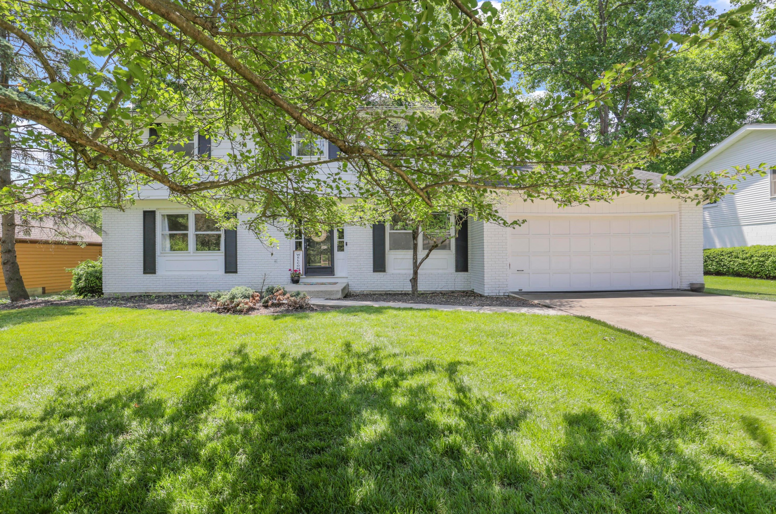 209 Cottswold Dr, Delaware, OH 43015-2815