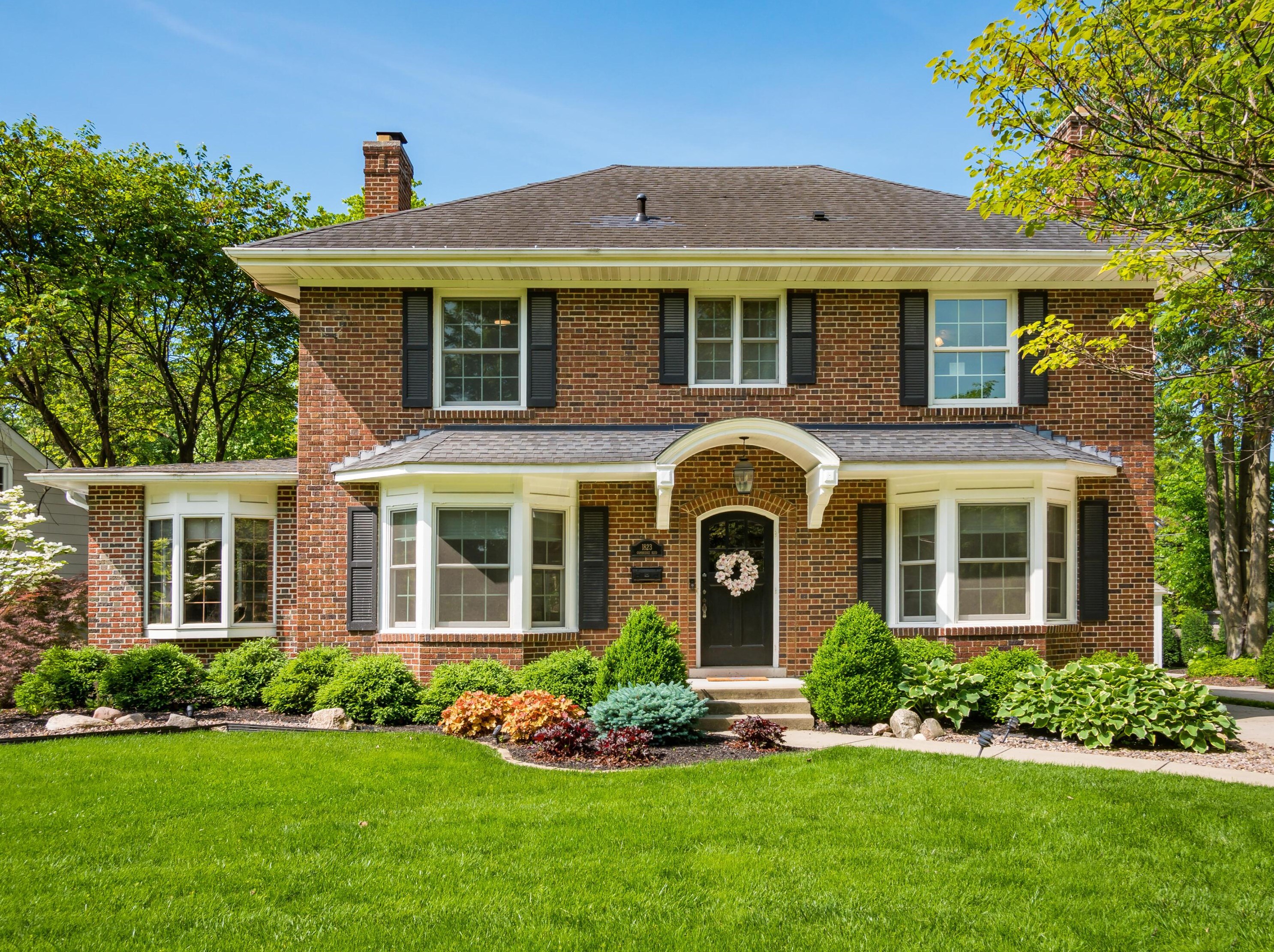 1823 Cambridge Blvd, Columbus, OH 43212-1932