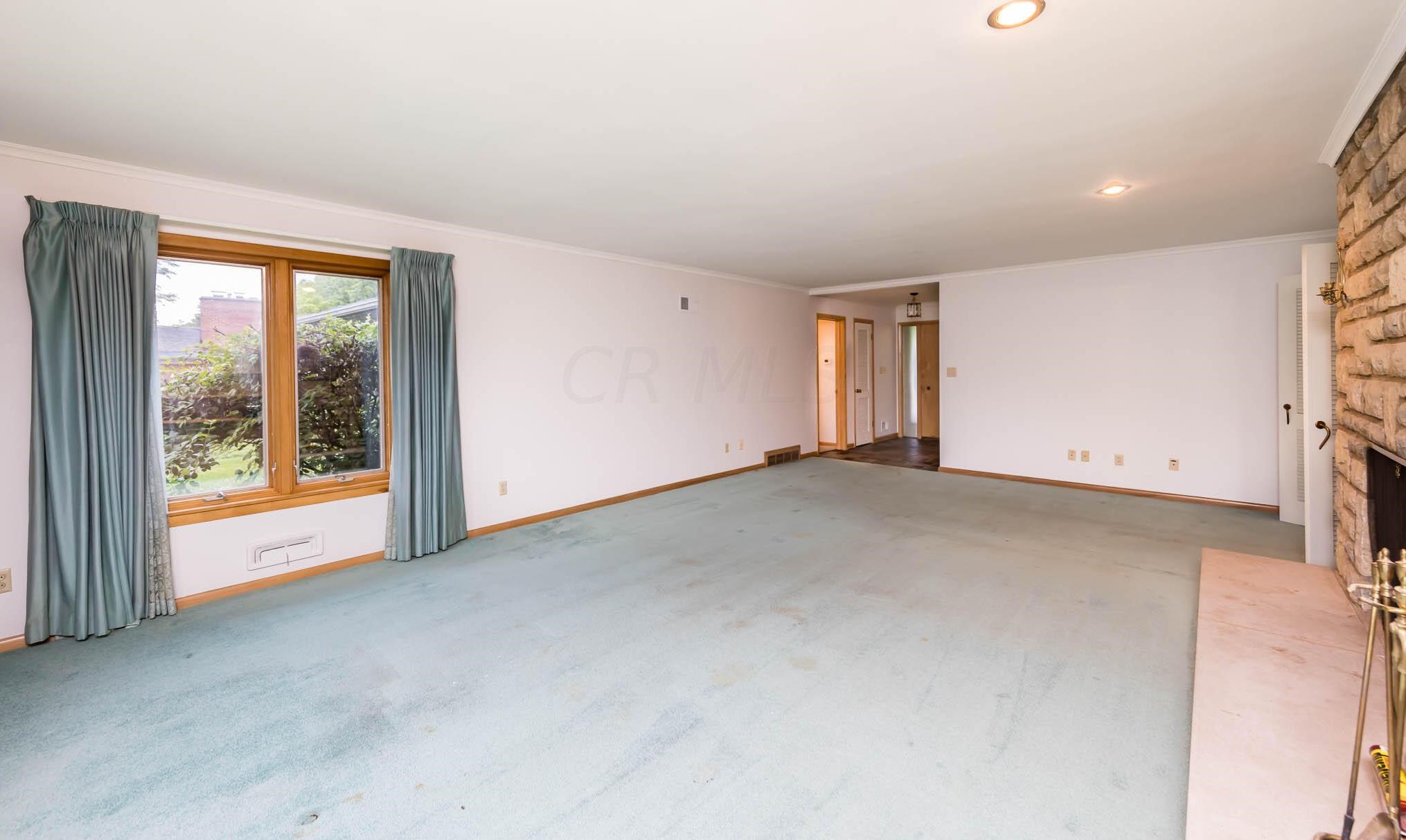 3800 Chevington Rd, Columbus OH 43220-4717 exterior