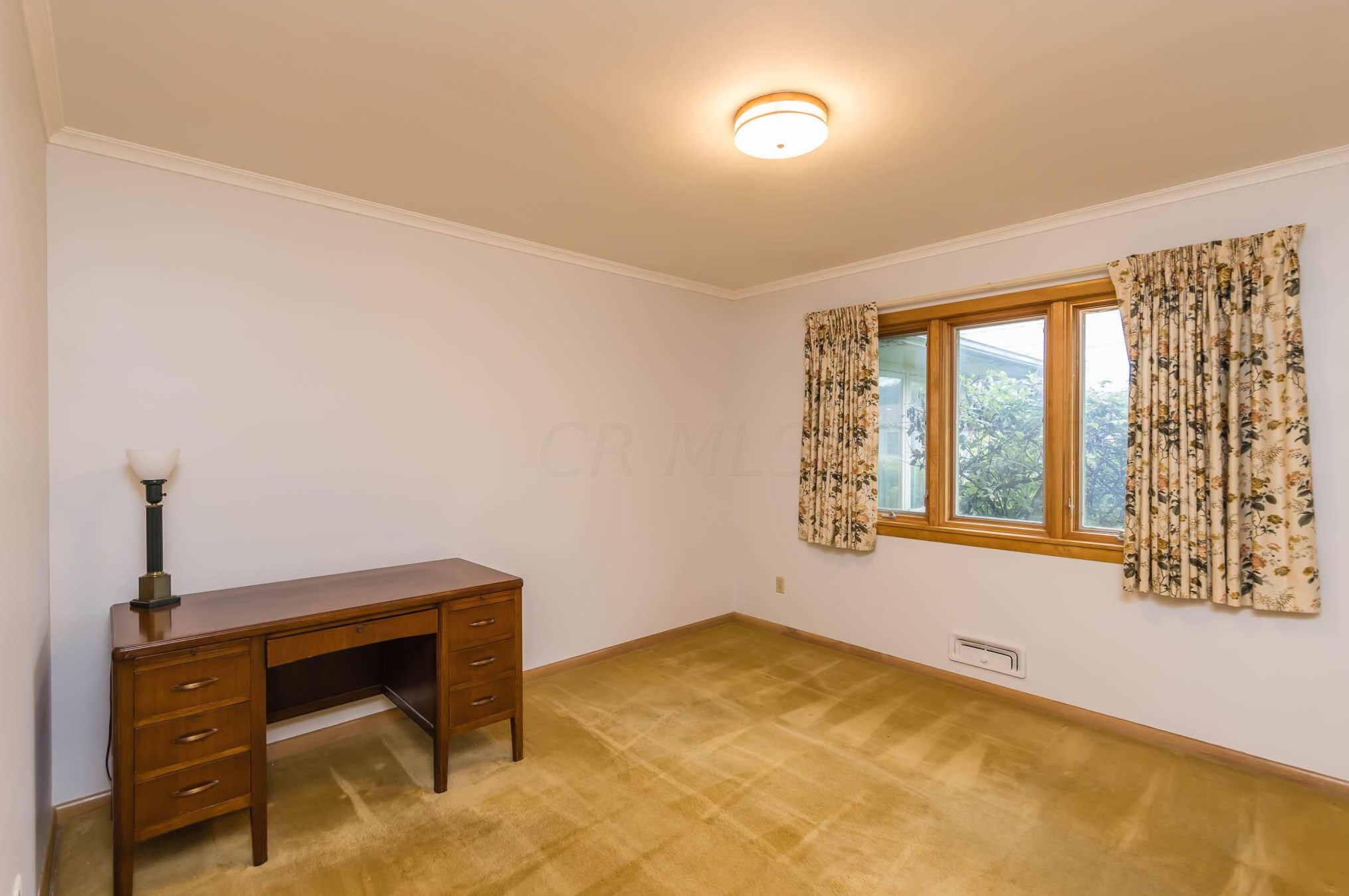 3800 Chevington Rd, Columbus OH 43220-4717 exterior