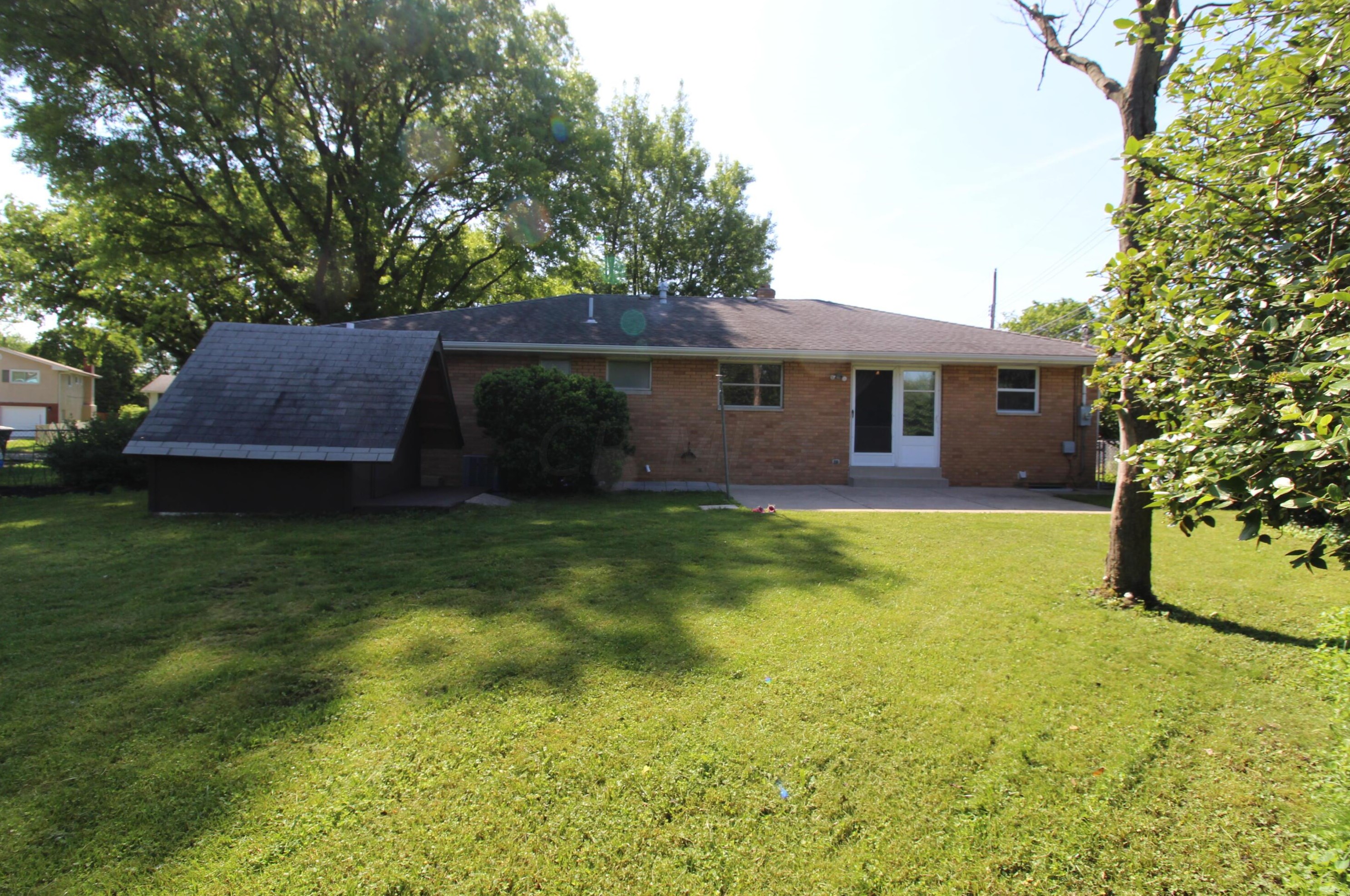 5443 Redwood Rd, Columbus OH 43229-4409 exterior