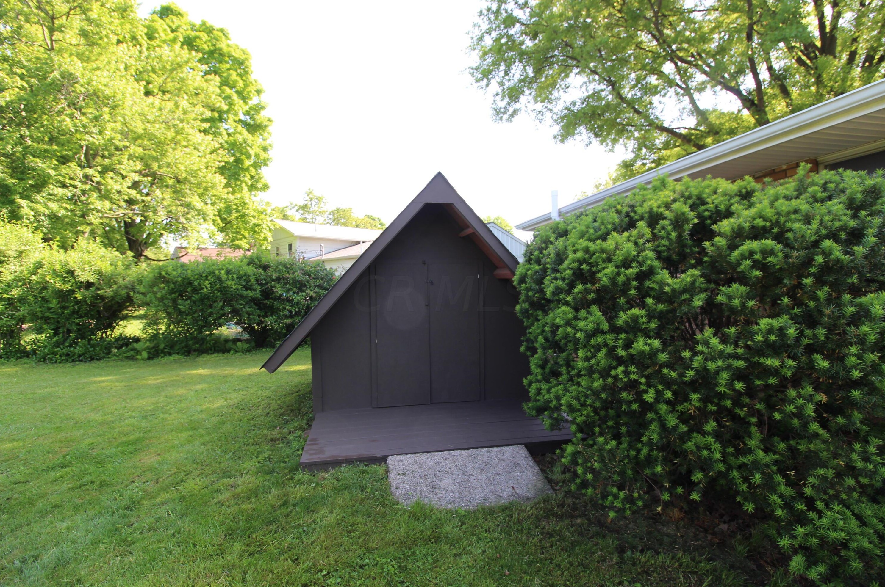 5443 Redwood Rd, Columbus OH 43229-4409 exterior