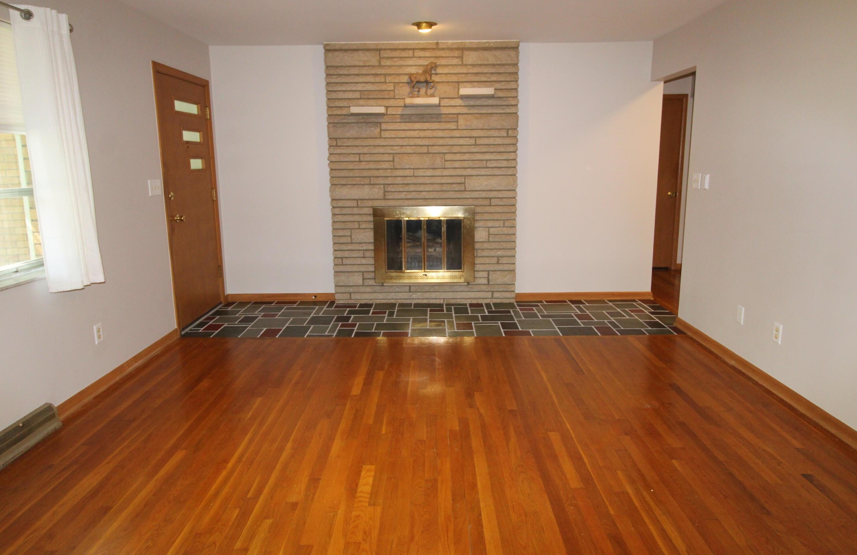 5443 Redwood Rd, Columbus OH 43229-4409 exterior