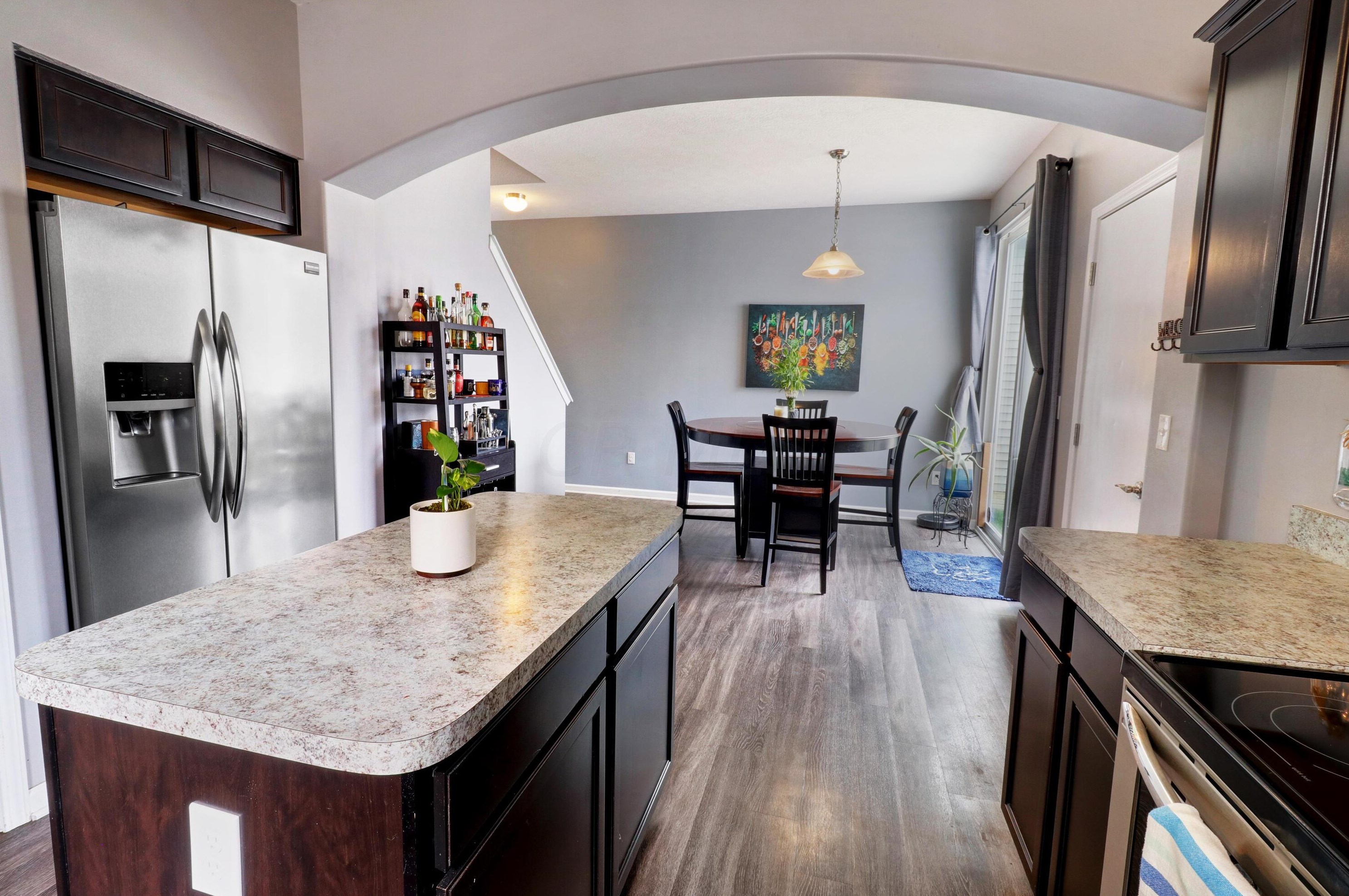 5642 Alliance Way, Columbus OH 43228 exterior