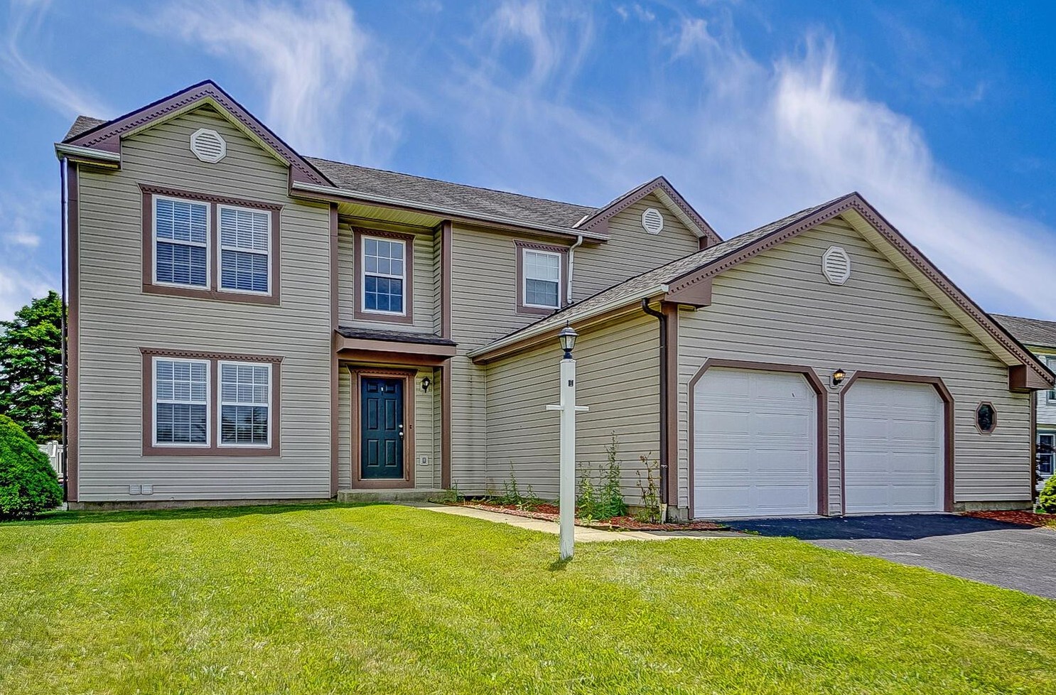 17 W Woodstone, Pataskala, OH 43062