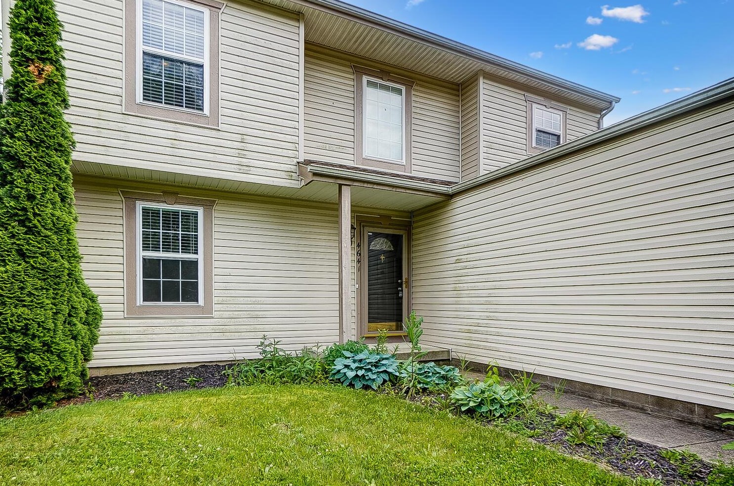 4641 Thornoak Dr, Darbydale, OH 43123