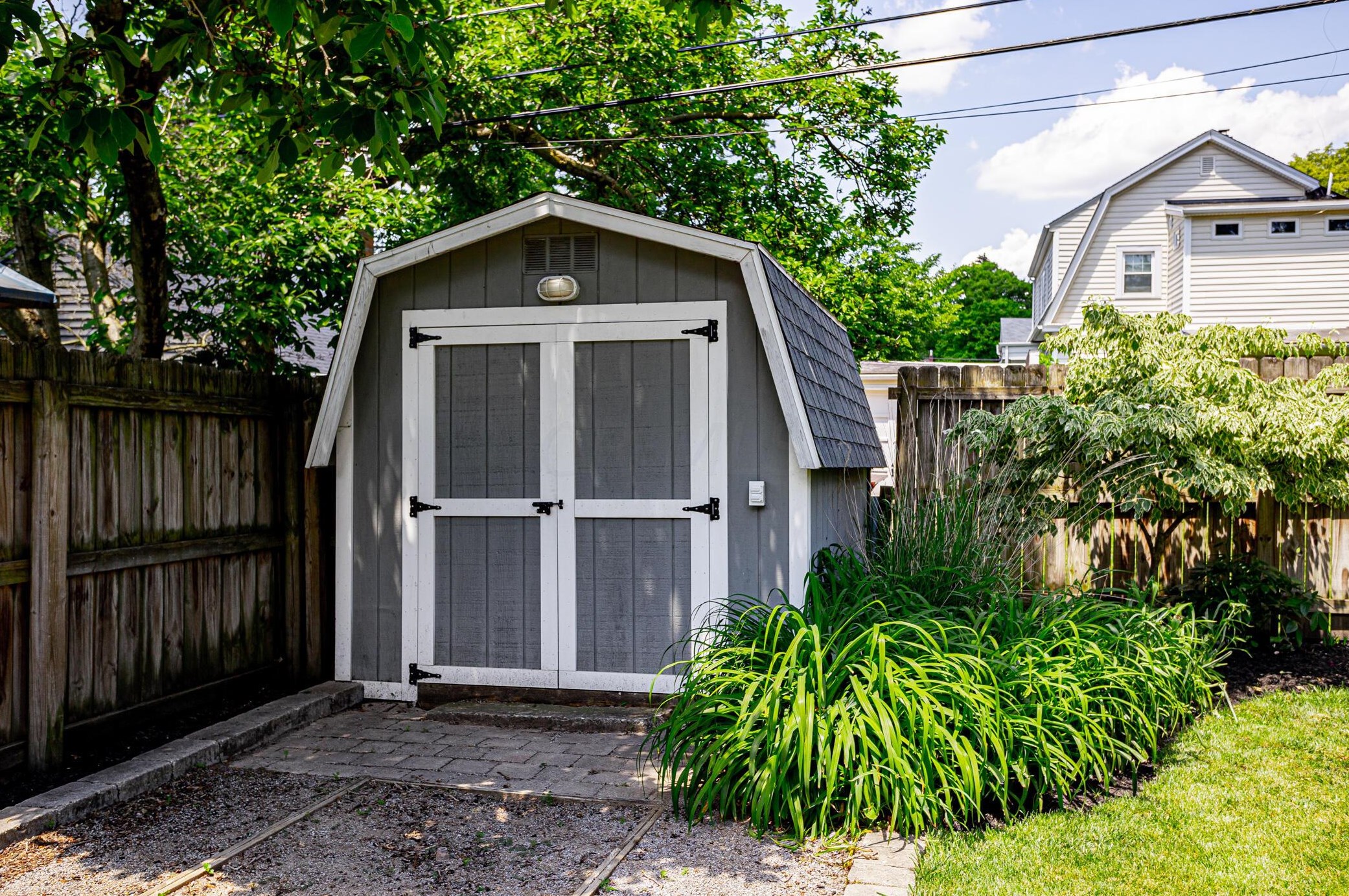 82 Richards Rd, Columbus OH 43214-3749 exterior