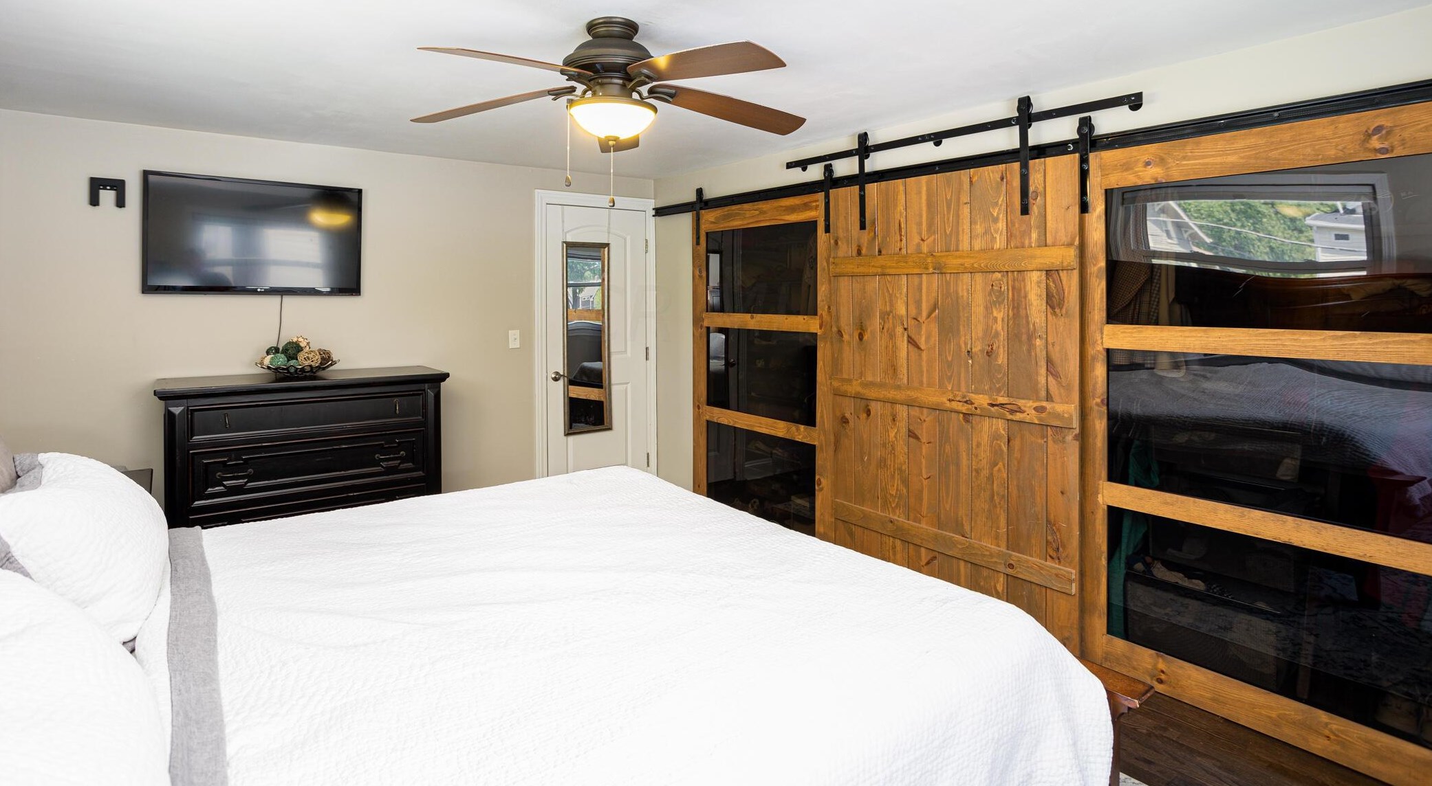 82 Richards Rd, Columbus OH 43214-3749 exterior