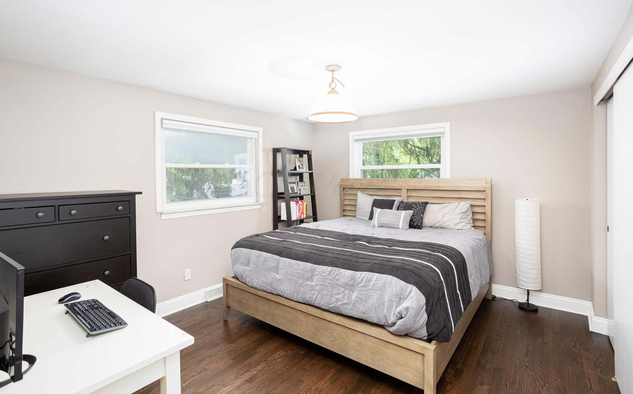 82 Richards Rd, Columbus OH 43214-3749 exterior