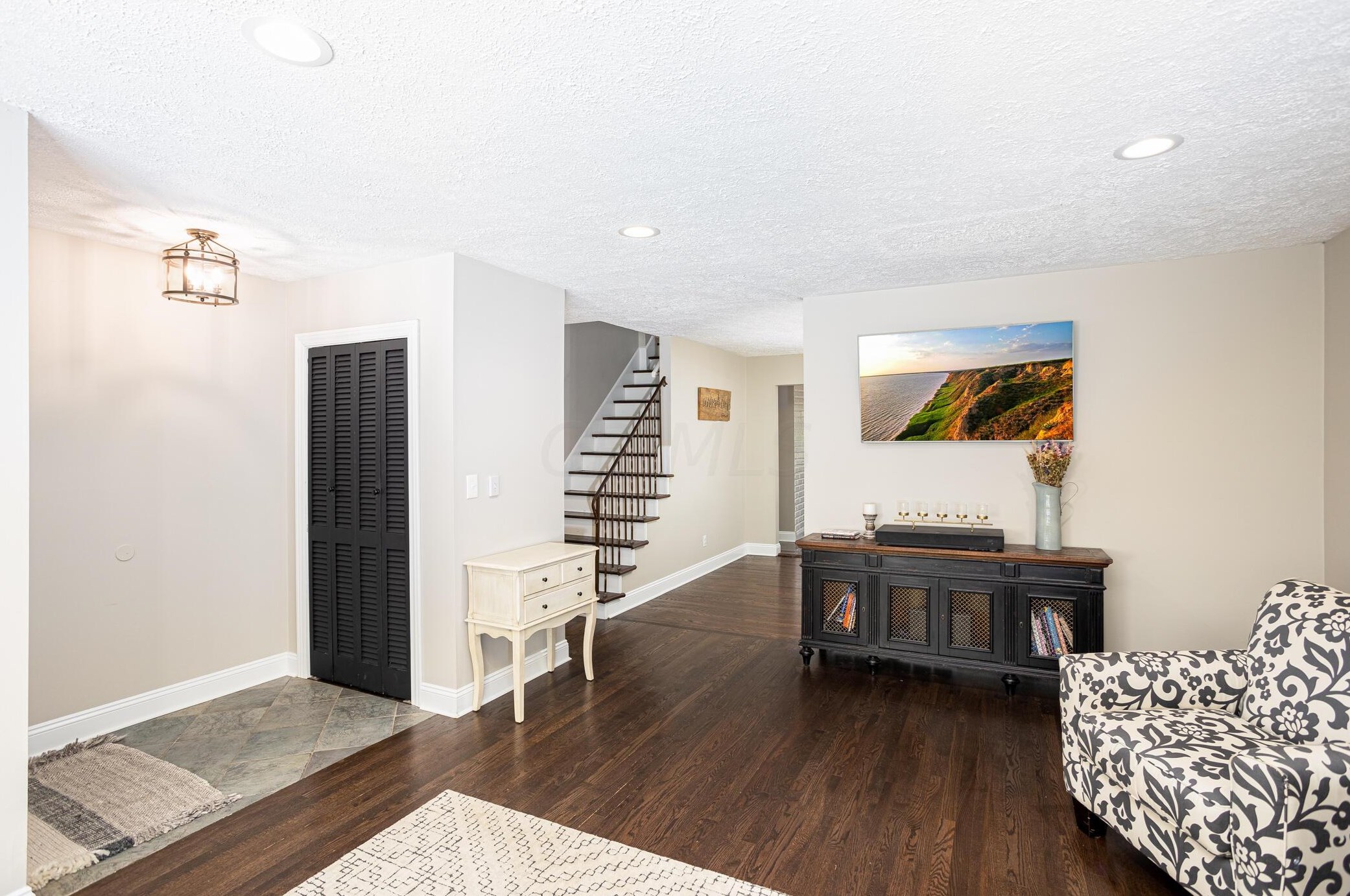 82 Richards Rd, Columbus OH 43214-3749 exterior