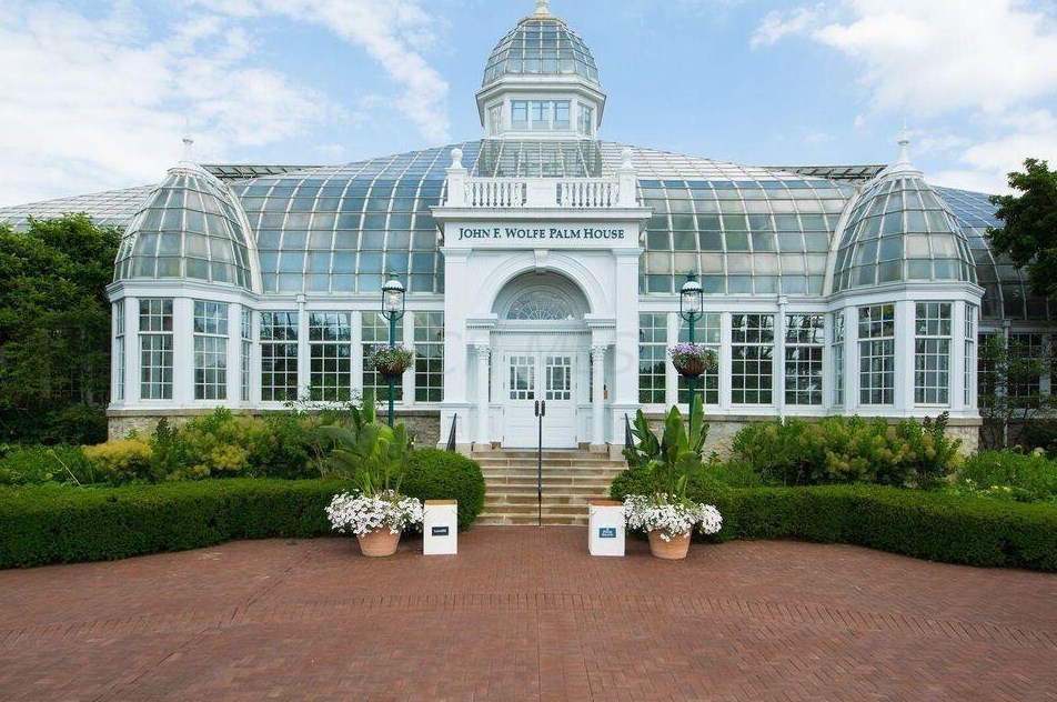 1885 Bryden Rd, Columbus OH 43205-2259 exterior