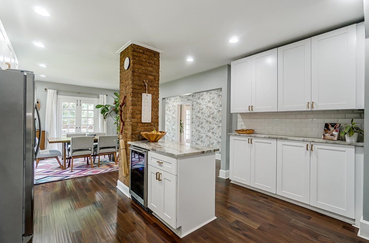 1885 Bryden Rd, Columbus OH 43205-2259 exterior