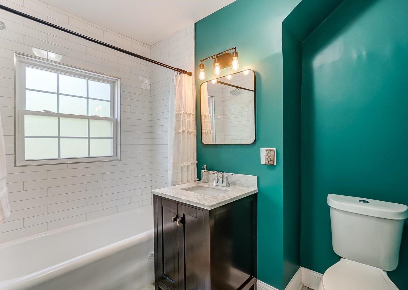 1885 Bryden Rd, Columbus OH 43205-2259 exterior