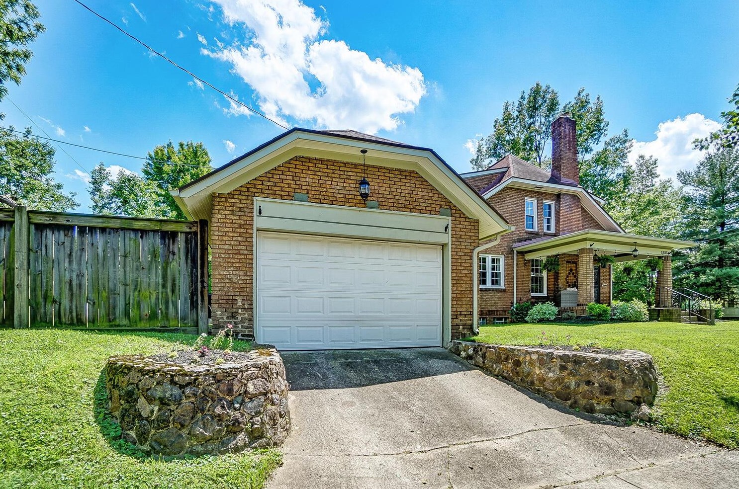 1885 Bryden Rd, Columbus OH 43205-2259 exterior