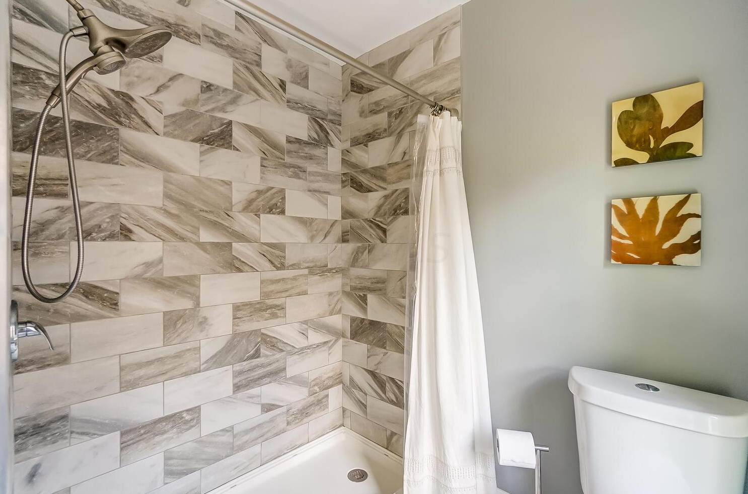 1885 Bryden Rd, Columbus OH 43205-2259 exterior